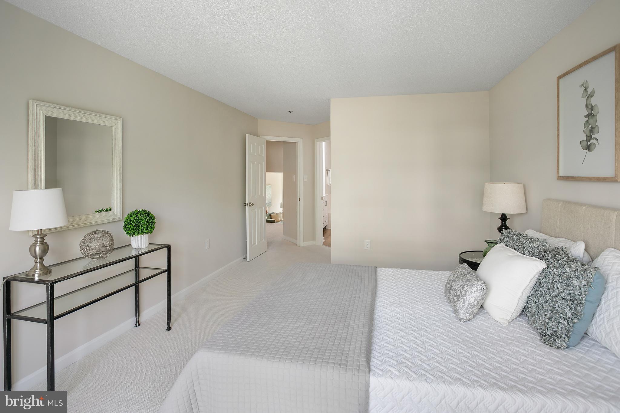 HILLWOOD - Residential