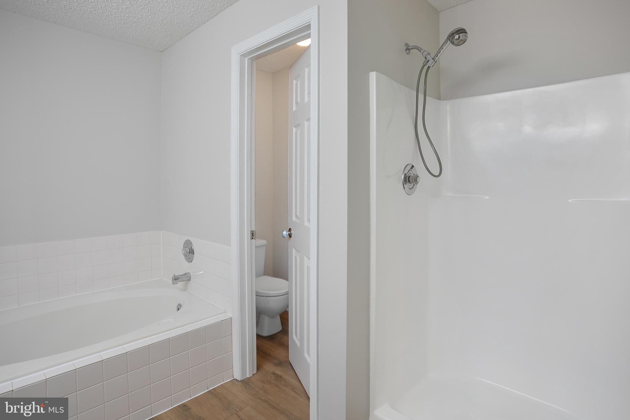 HILLWOOD - Residential