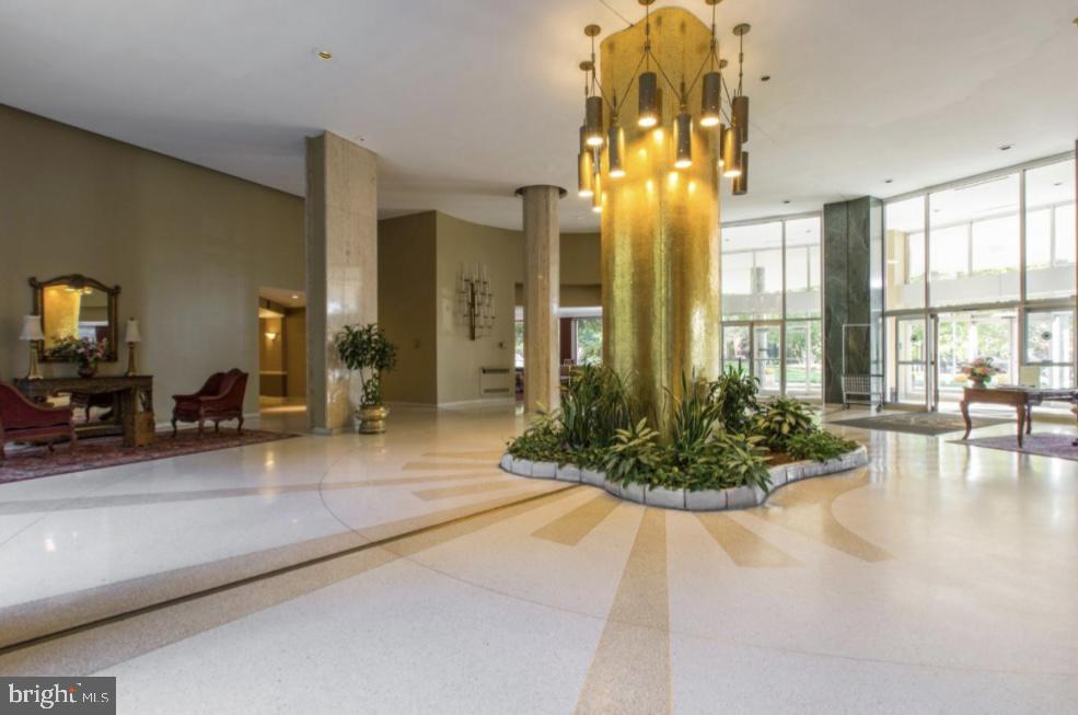 ELKINS PARK HOUSE - Residential