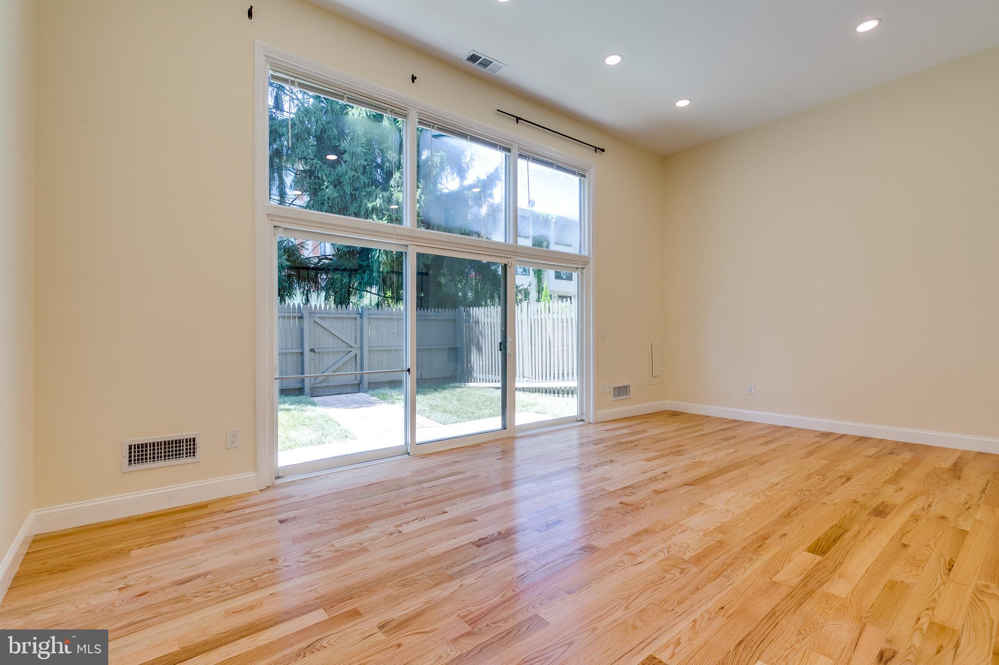 THOMAS CHOICE - Residential