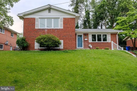 808 Gregorio Drive, Silver Spring, MD MLS: MDMC2179774