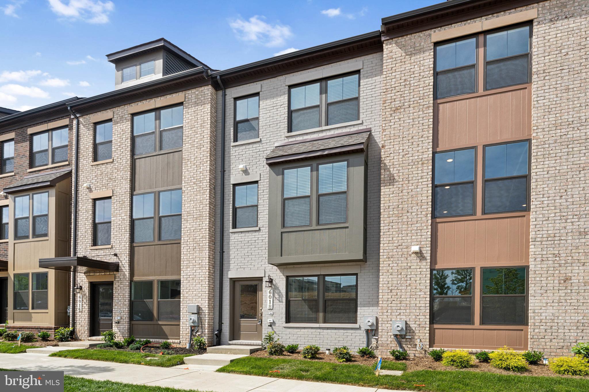 GATEWAY WEST - Residential Lease