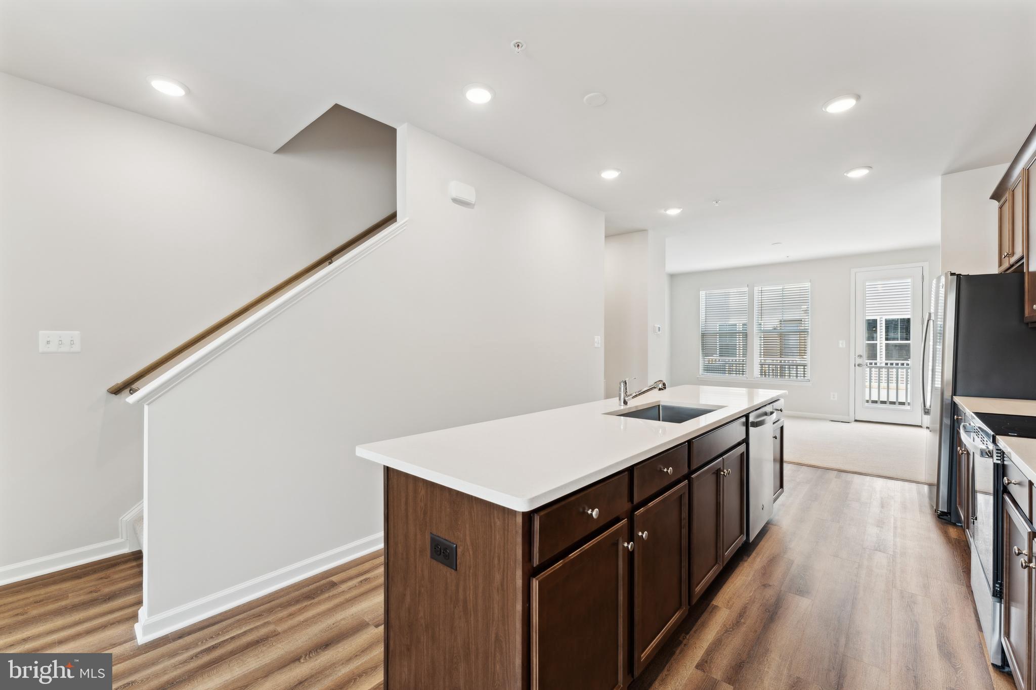 GATEWAY WEST - Residential Lease