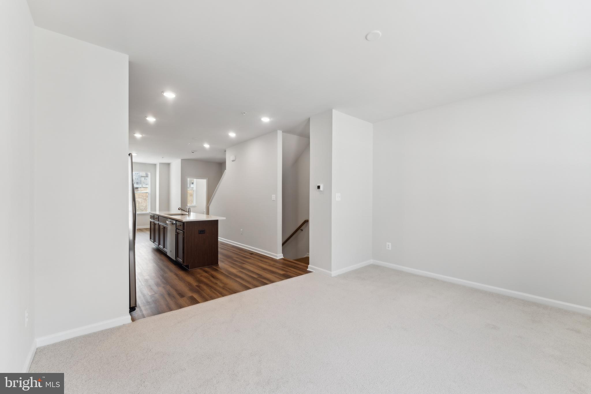 GATEWAY WEST - Residential Lease