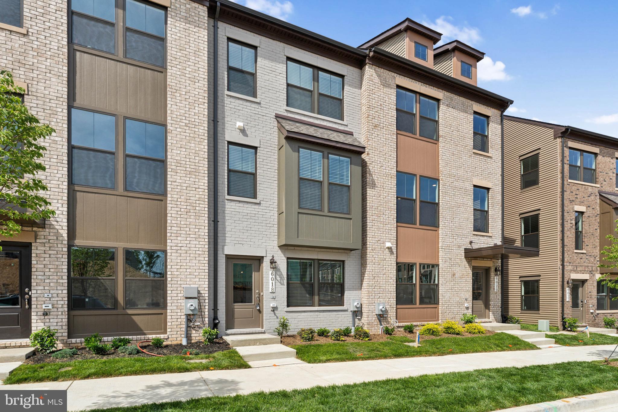 GATEWAY WEST - Residential Lease