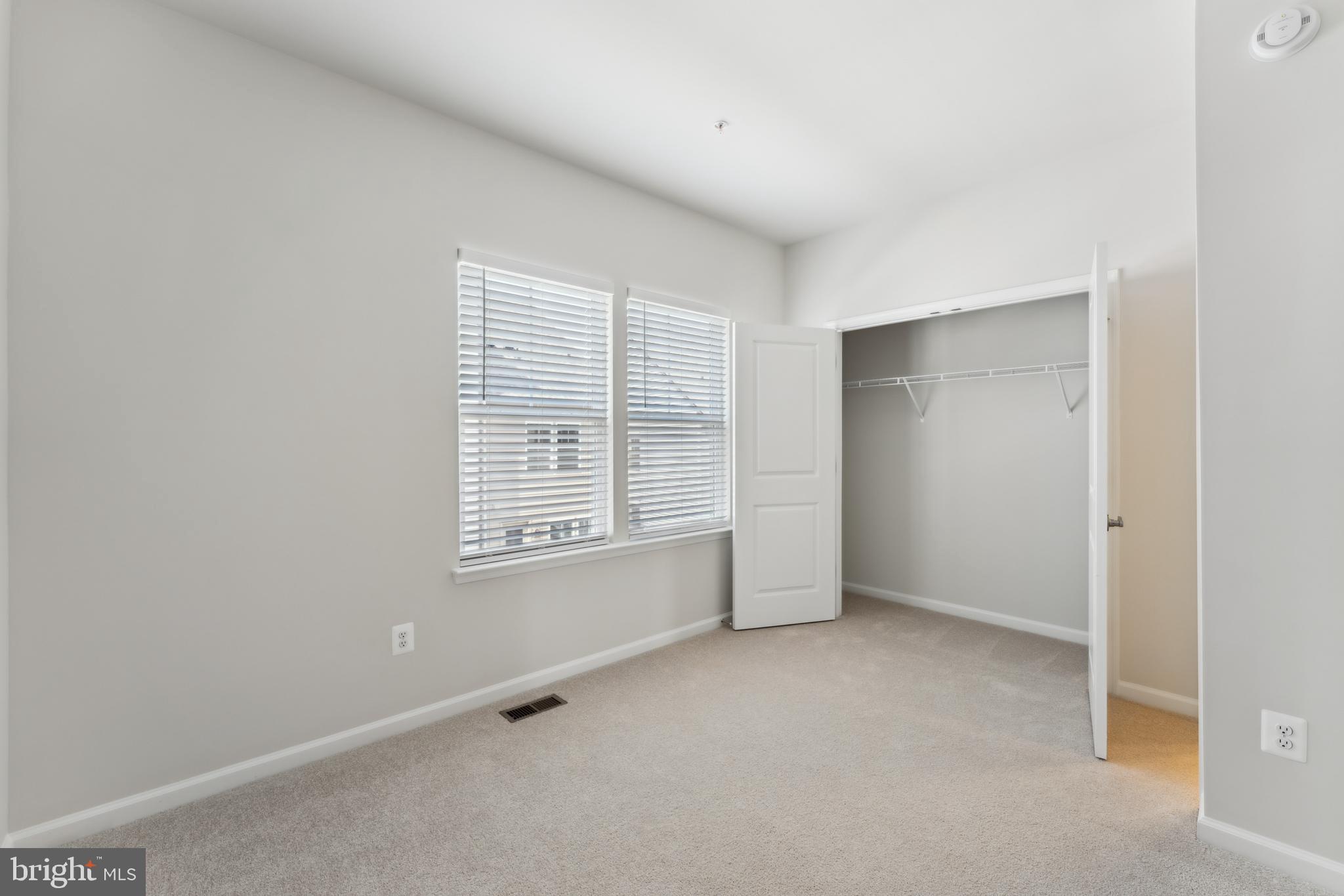 GATEWAY WEST - Residential Lease