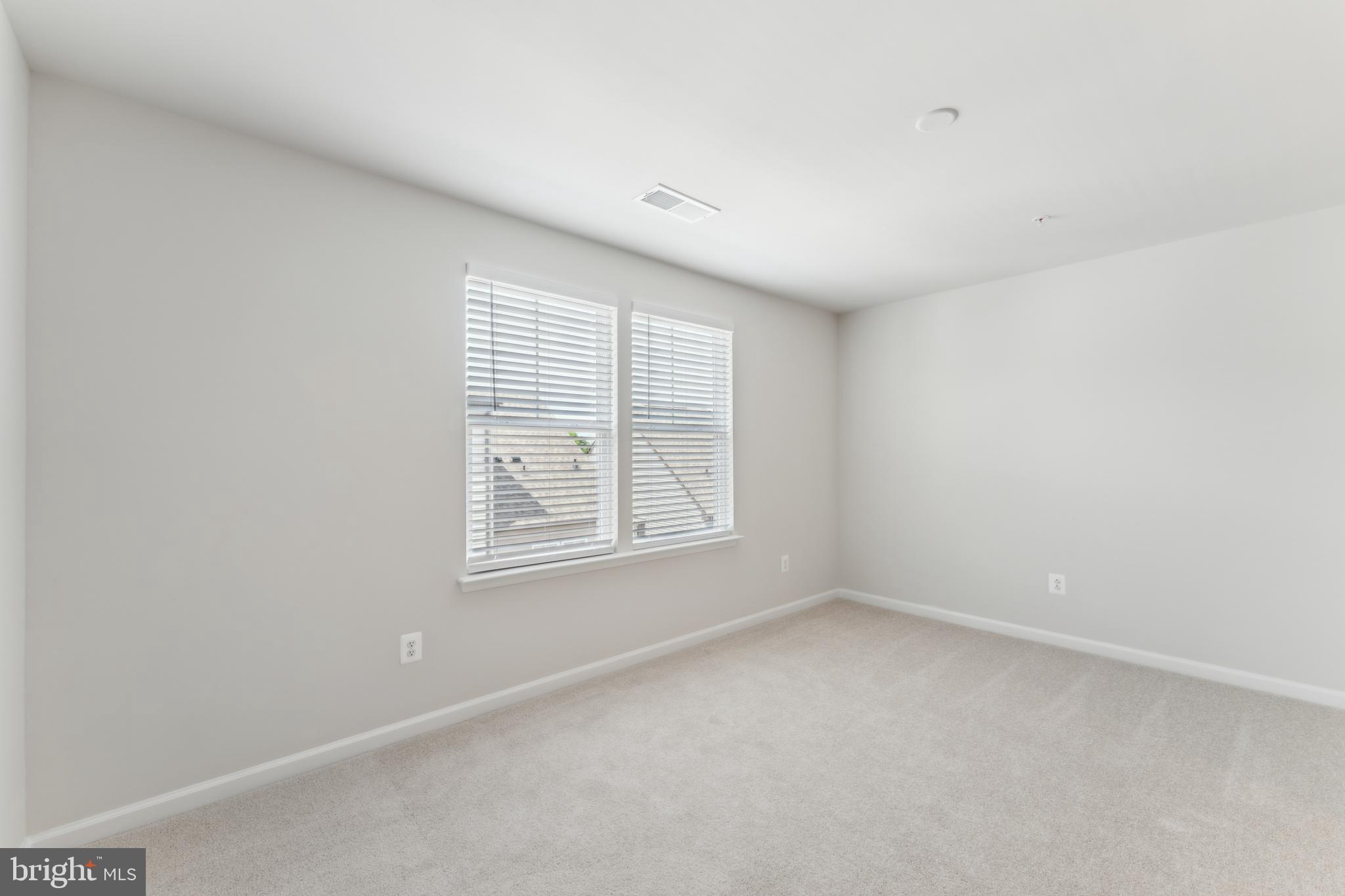 GATEWAY WEST - Residential Lease