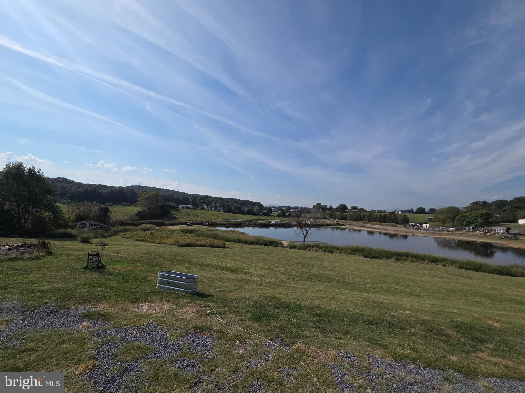 613 AIRPORT ROAD