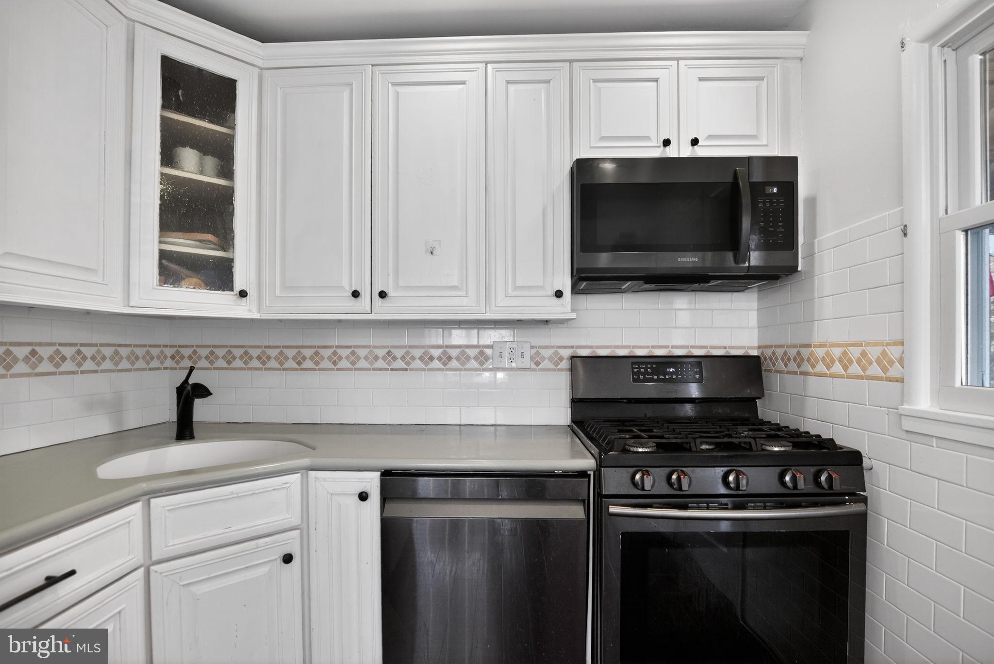 GLENSIDE - Residential