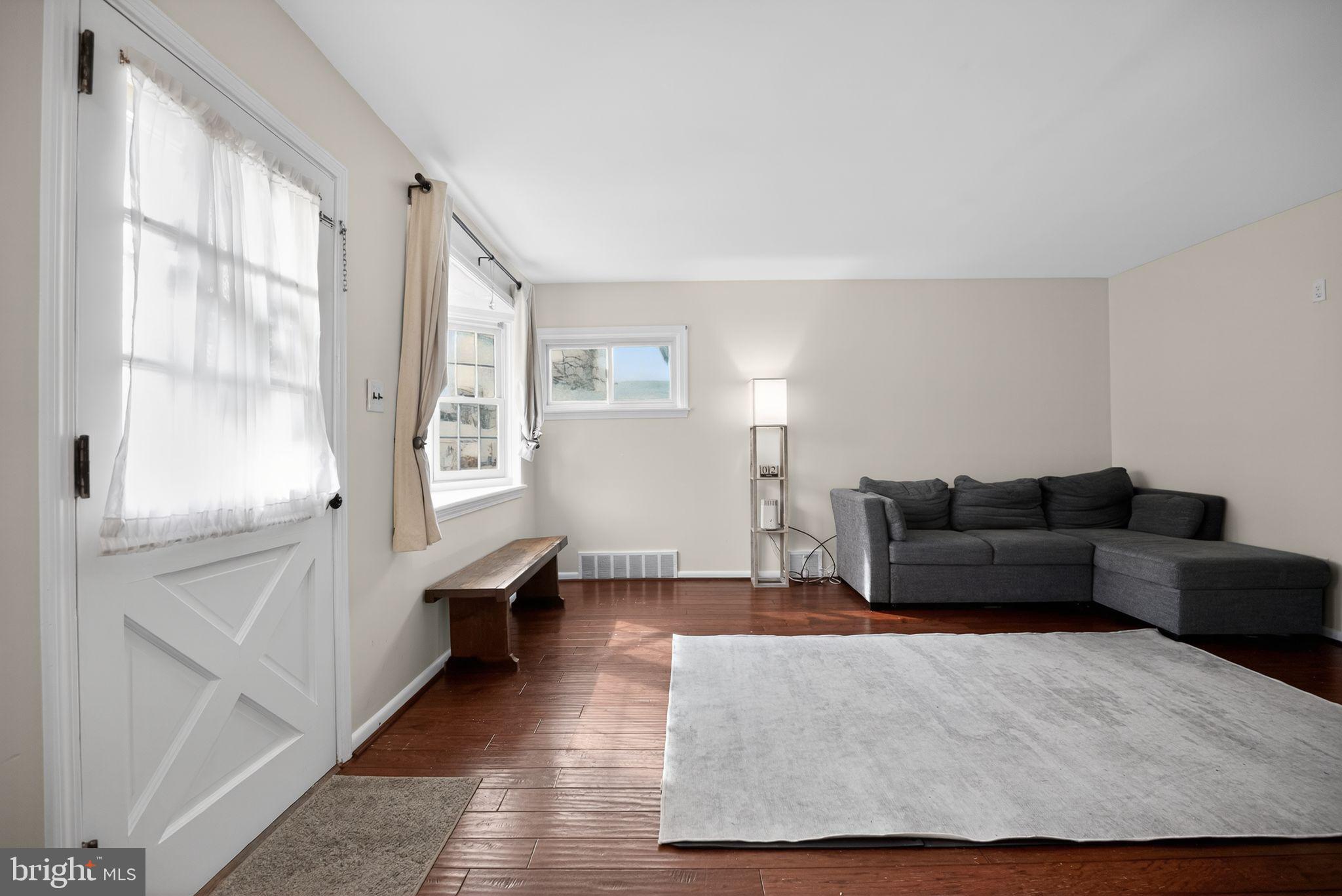 GLENSIDE - Residential