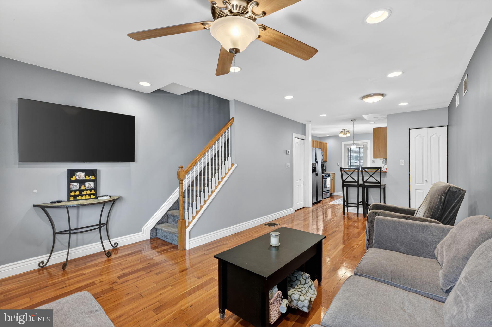 2907 S SYDENHAM STREET