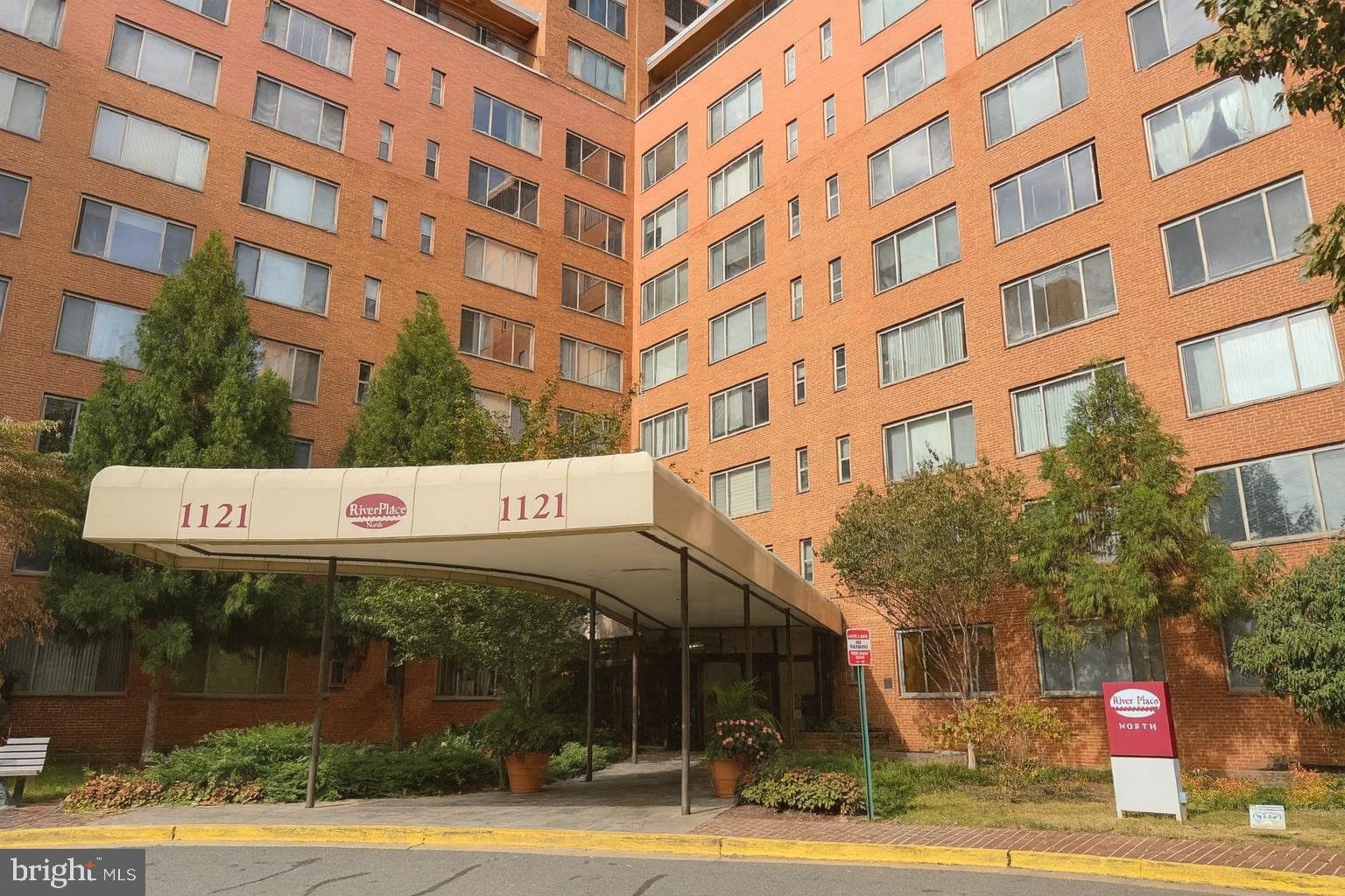 RIVER PLACE NORTH - Residential