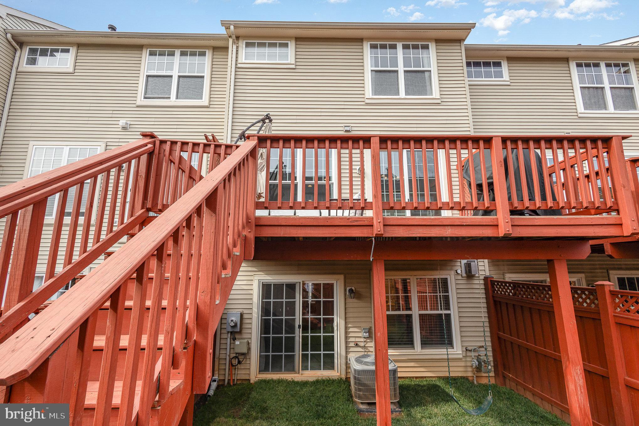 SIGNATURE AT BROADLANDS - Residential