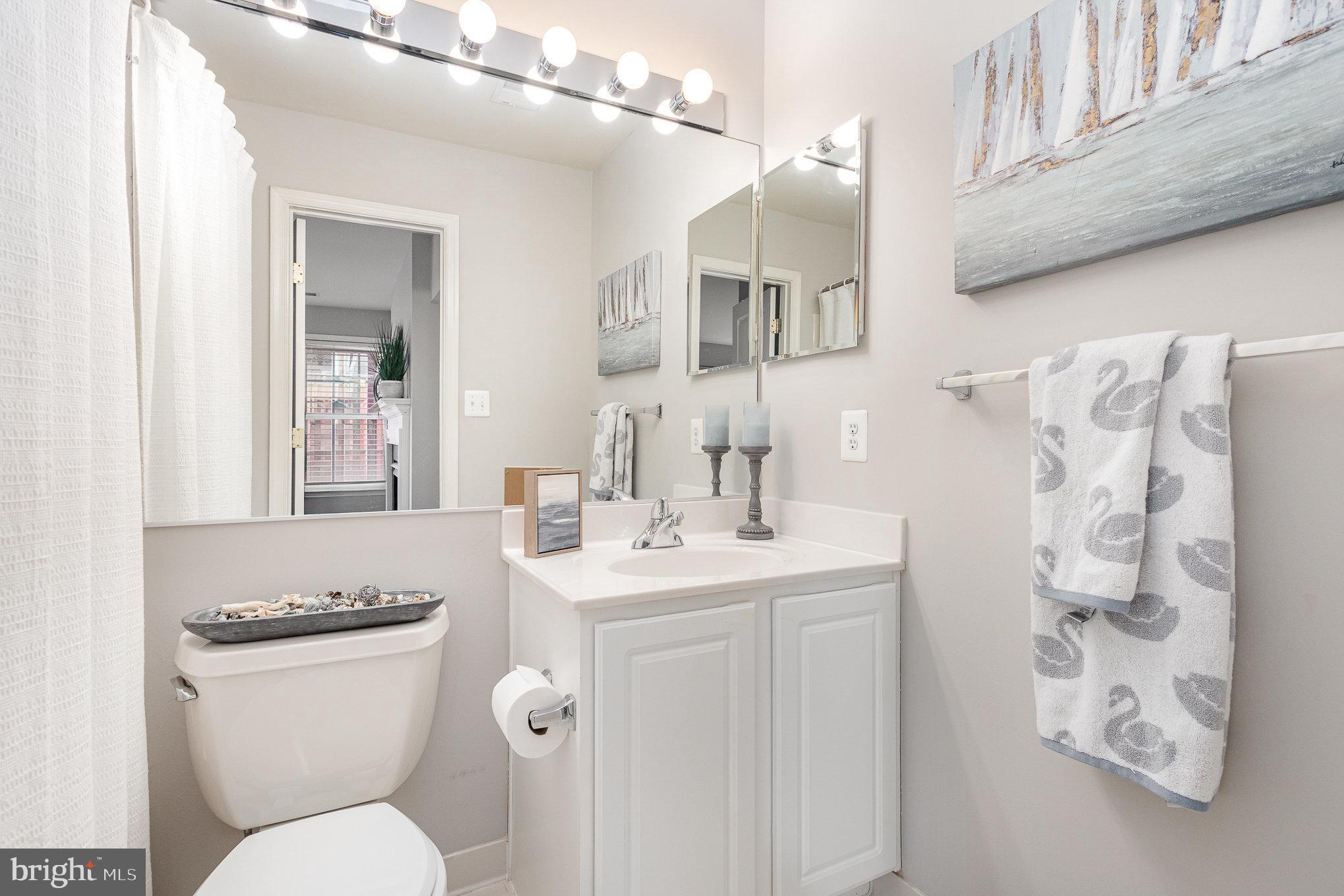 SIGNATURE AT BROADLANDS - Residential