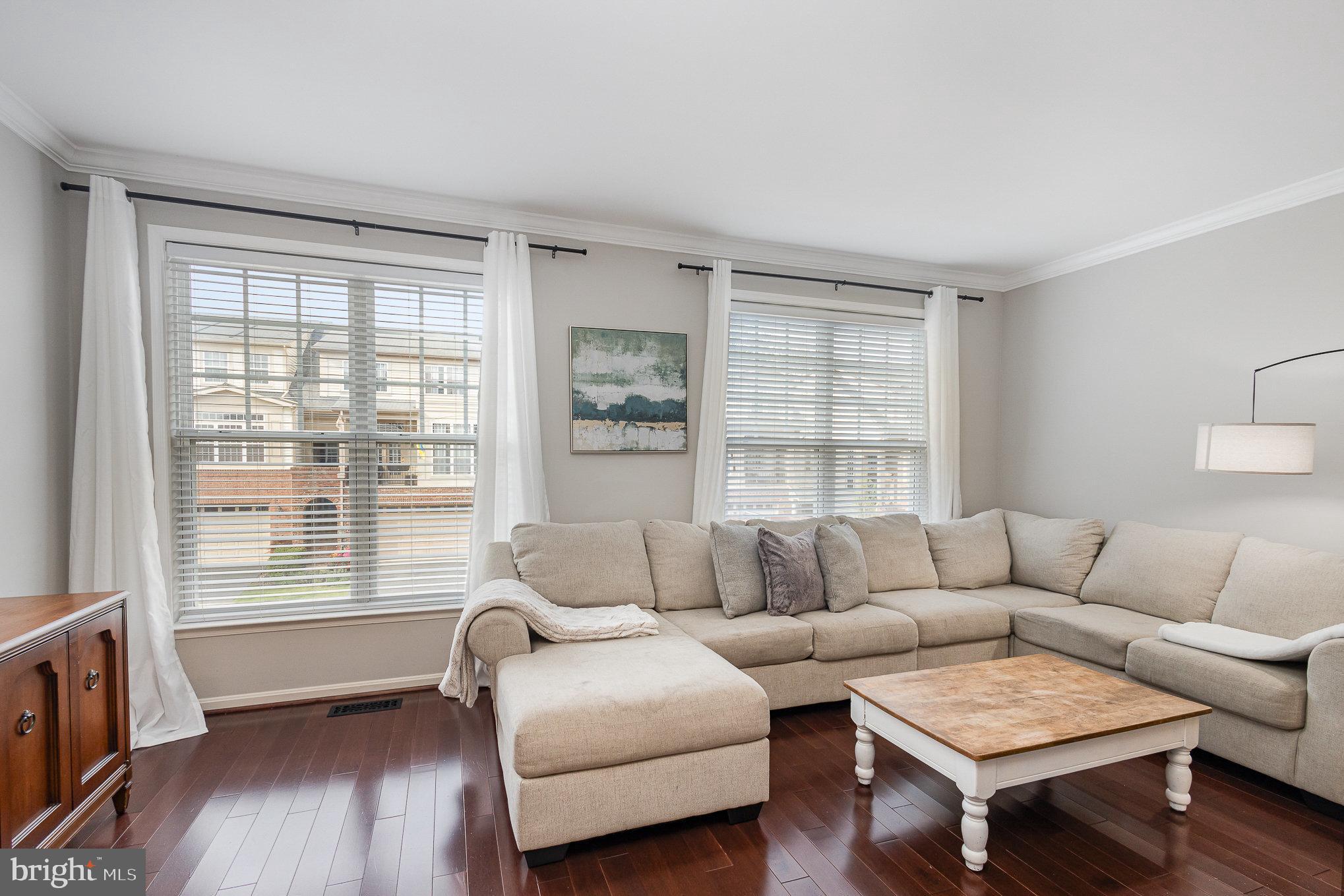 43257 SUNDERLEIGH SQUARE