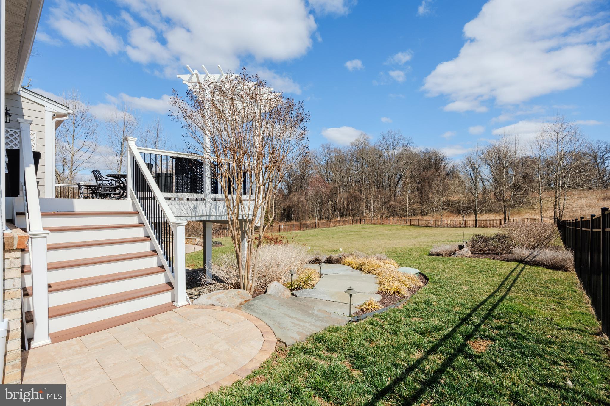 CATTAIL OVERLOOK - Residential