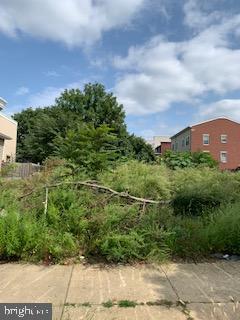 UNIVERSITY CITY - Land