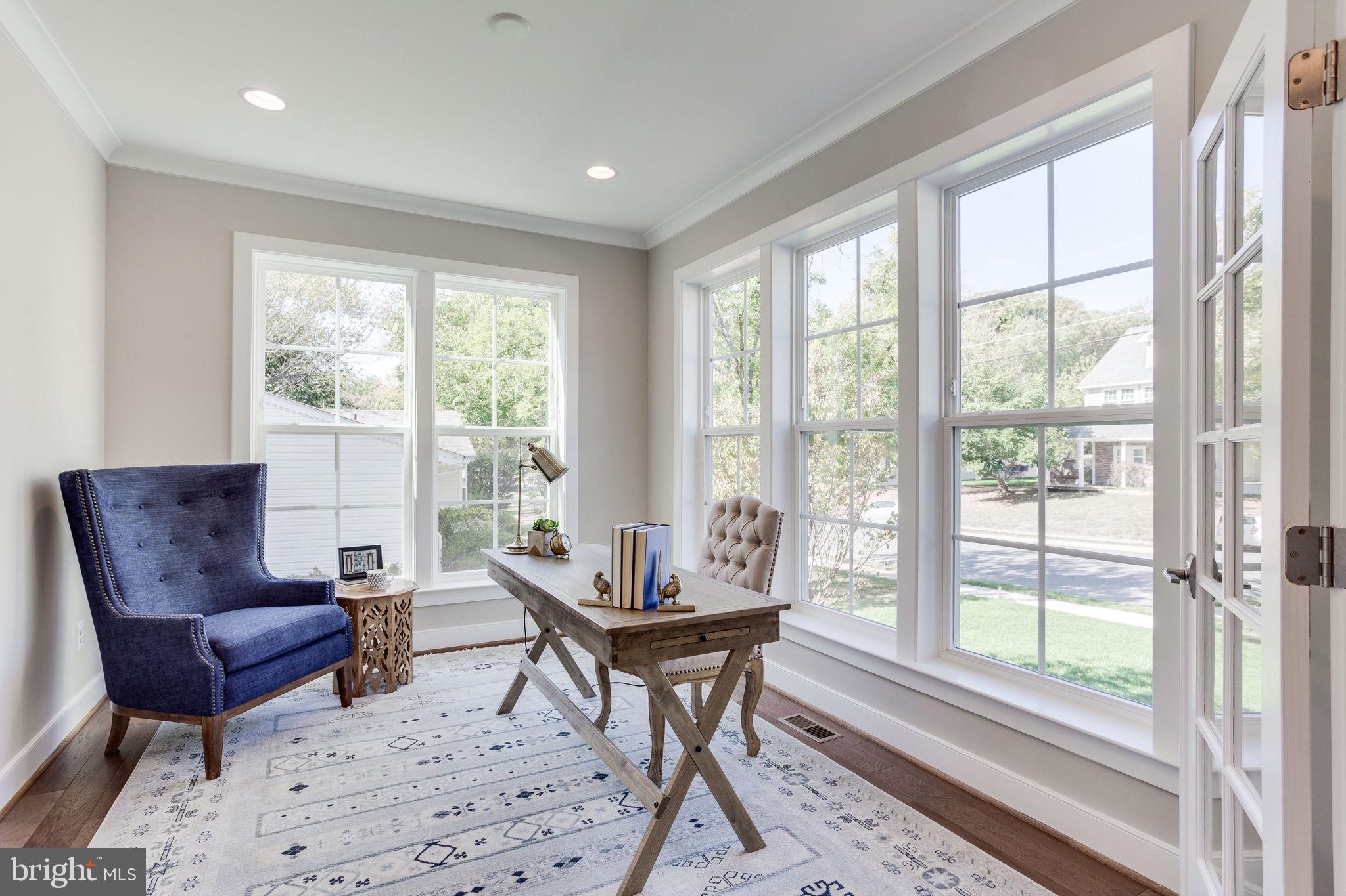 VIENNA WOODS - Residential