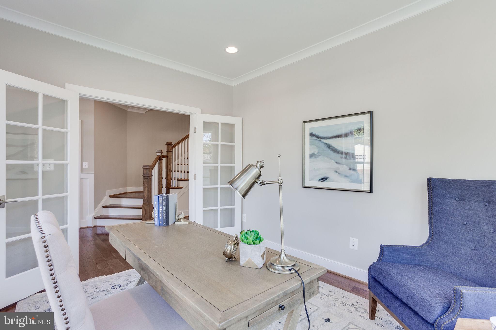 VIENNA WOODS - Residential