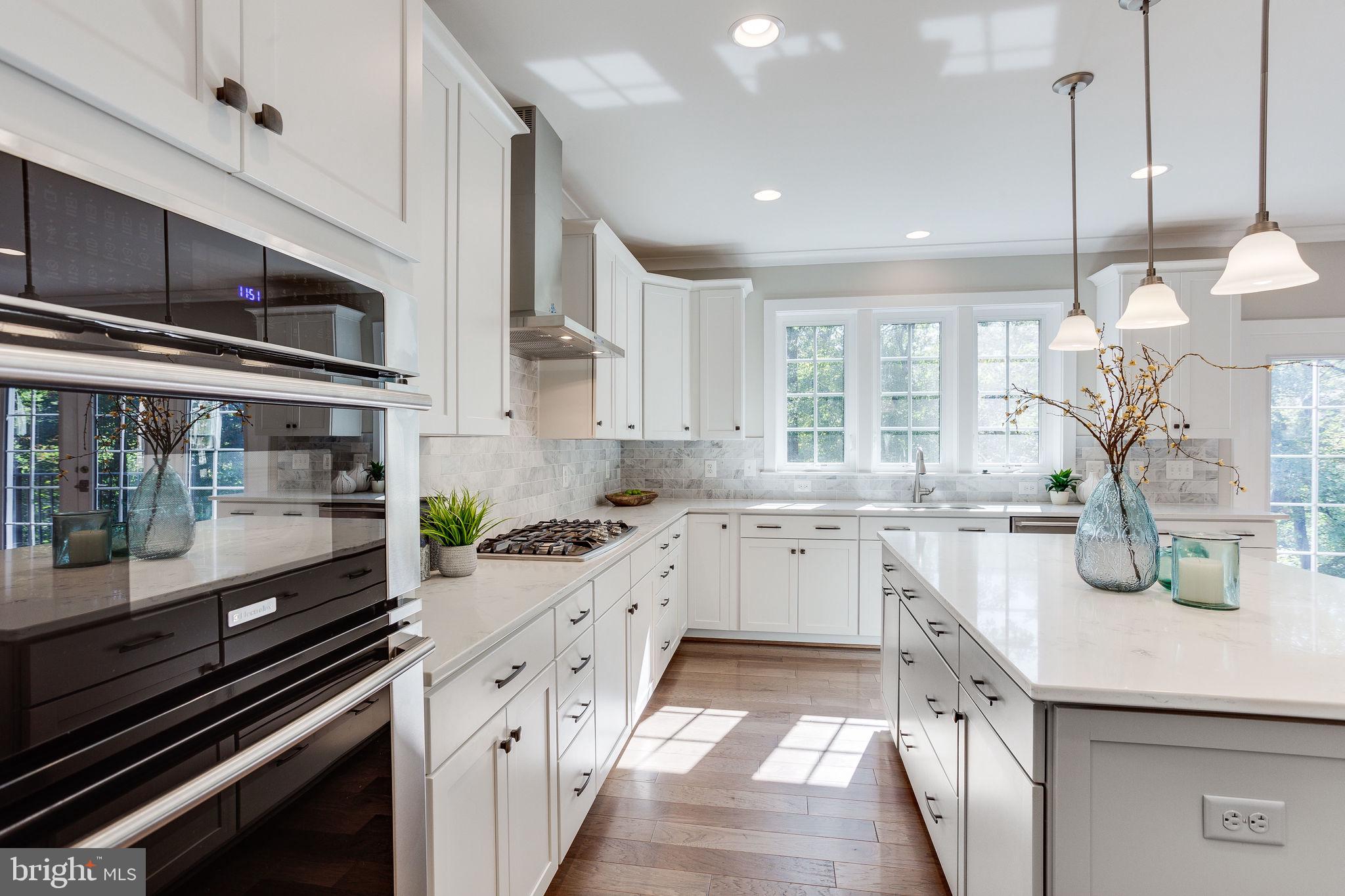 VIENNA WOODS - Residential