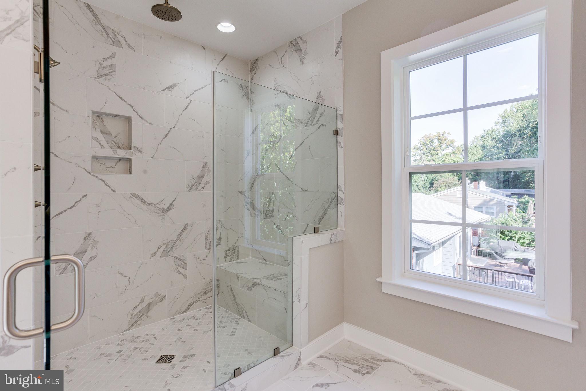 VIENNA WOODS - Residential