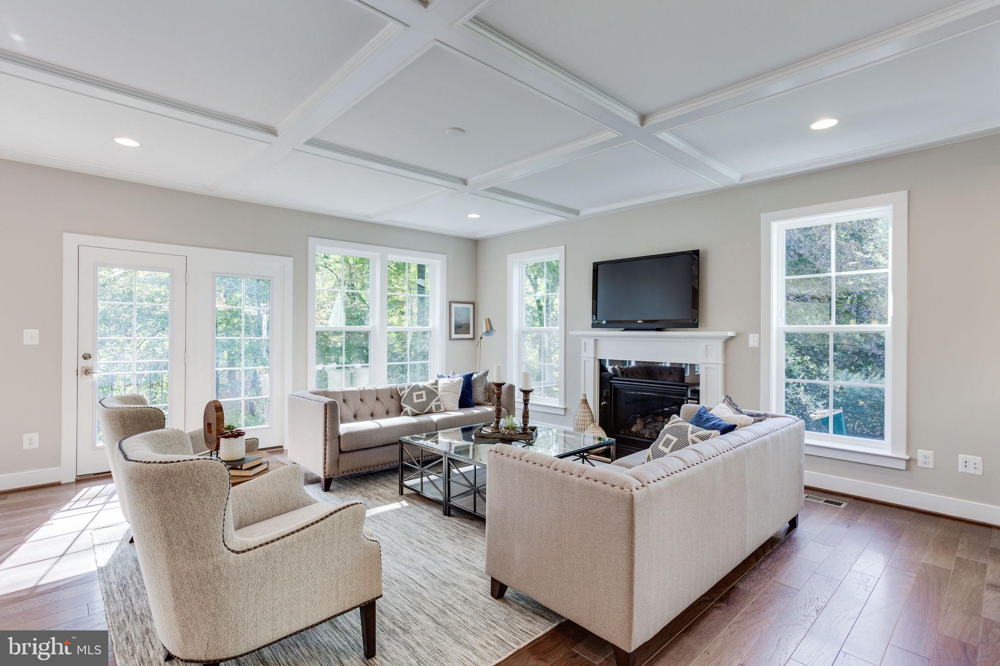 VIENNA WOODS - Residential