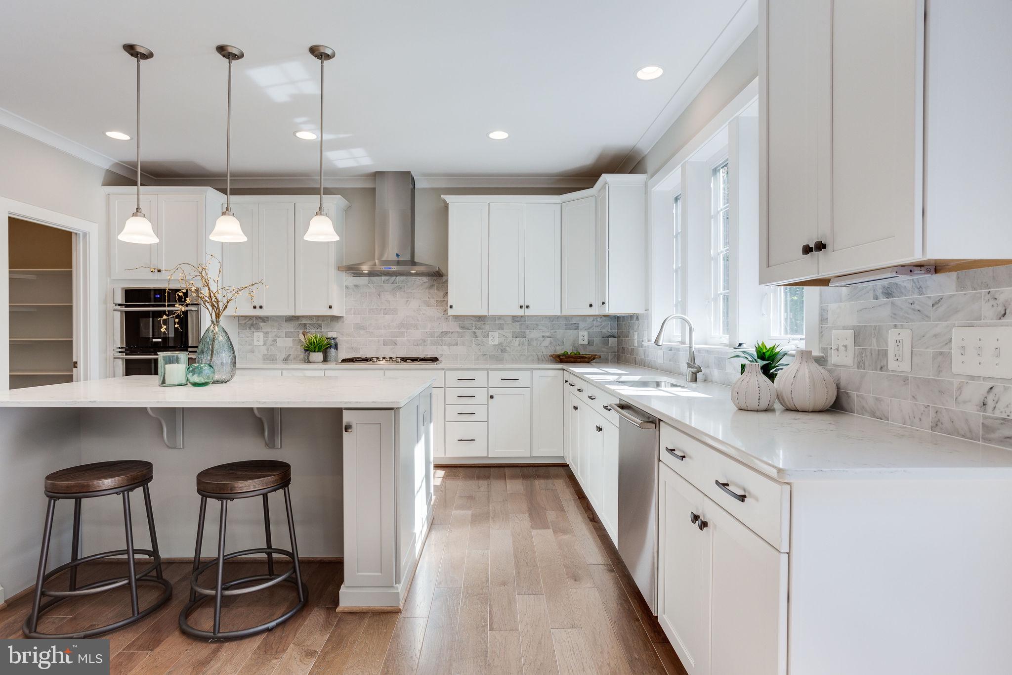 VIENNA WOODS - Residential