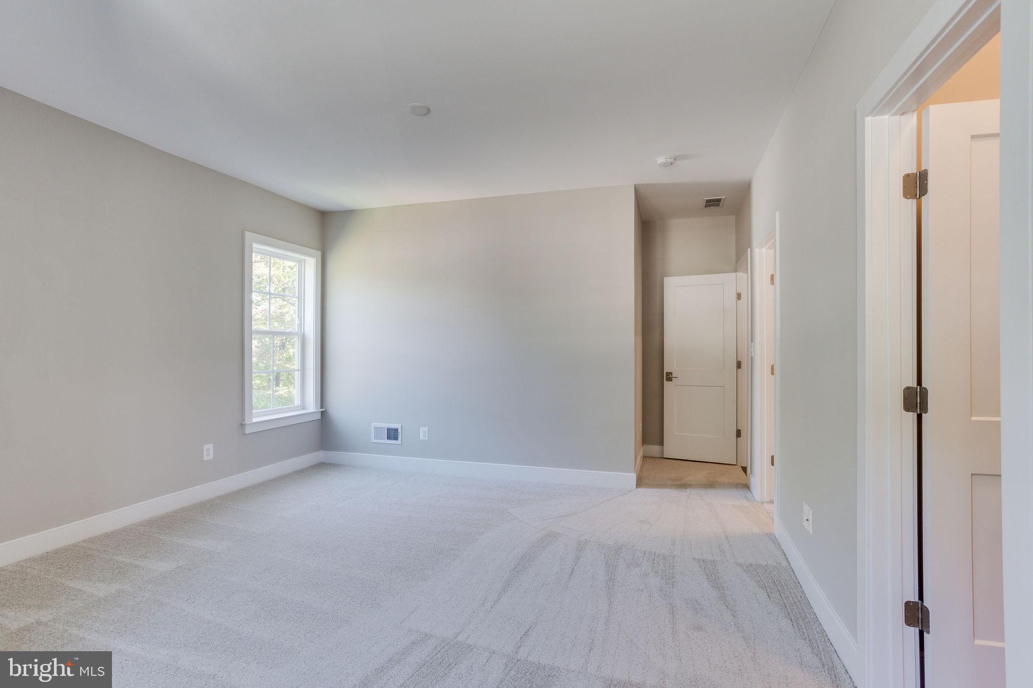 VIENNA WOODS - Residential