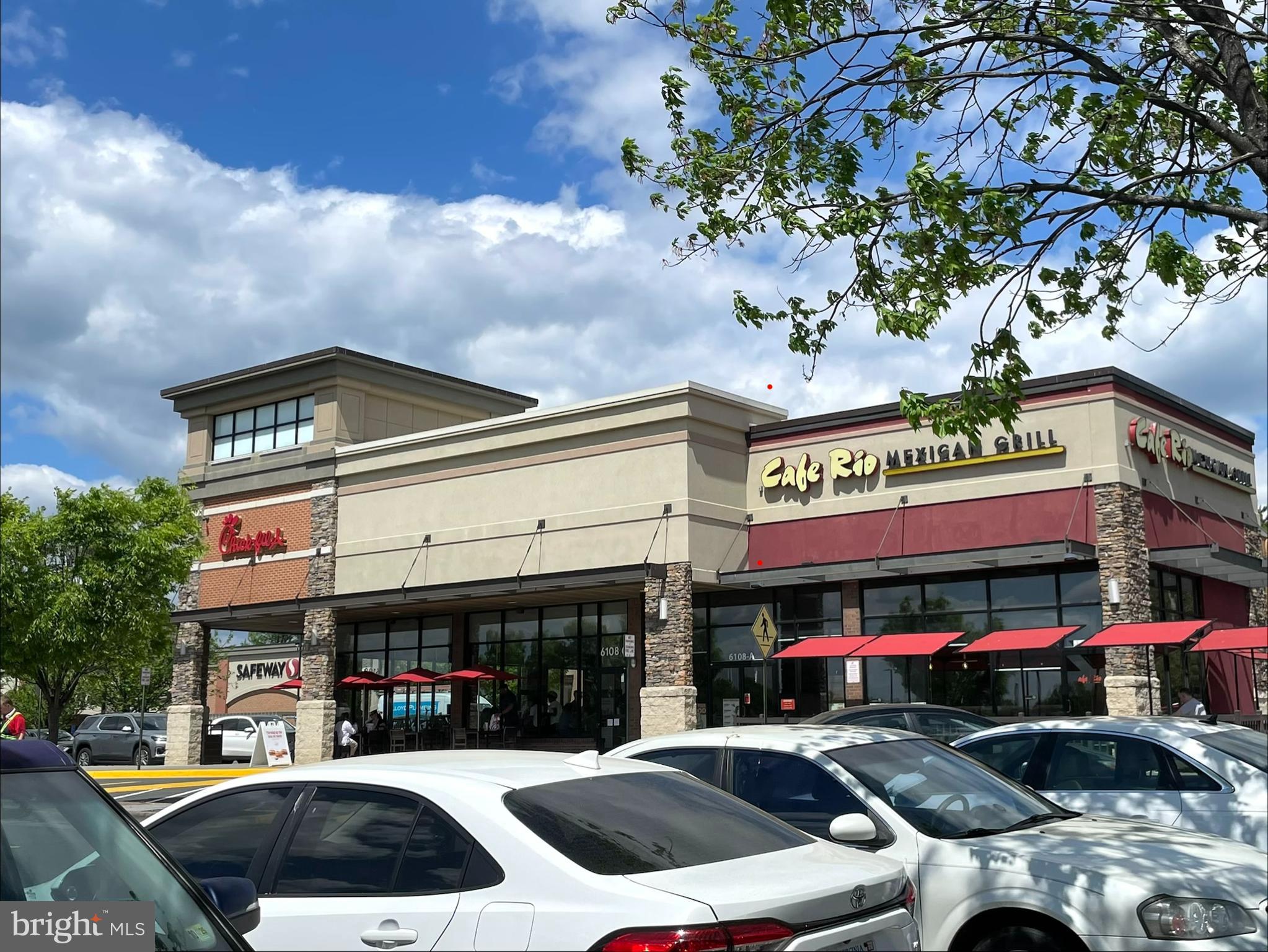 WEST LAWN - Residential