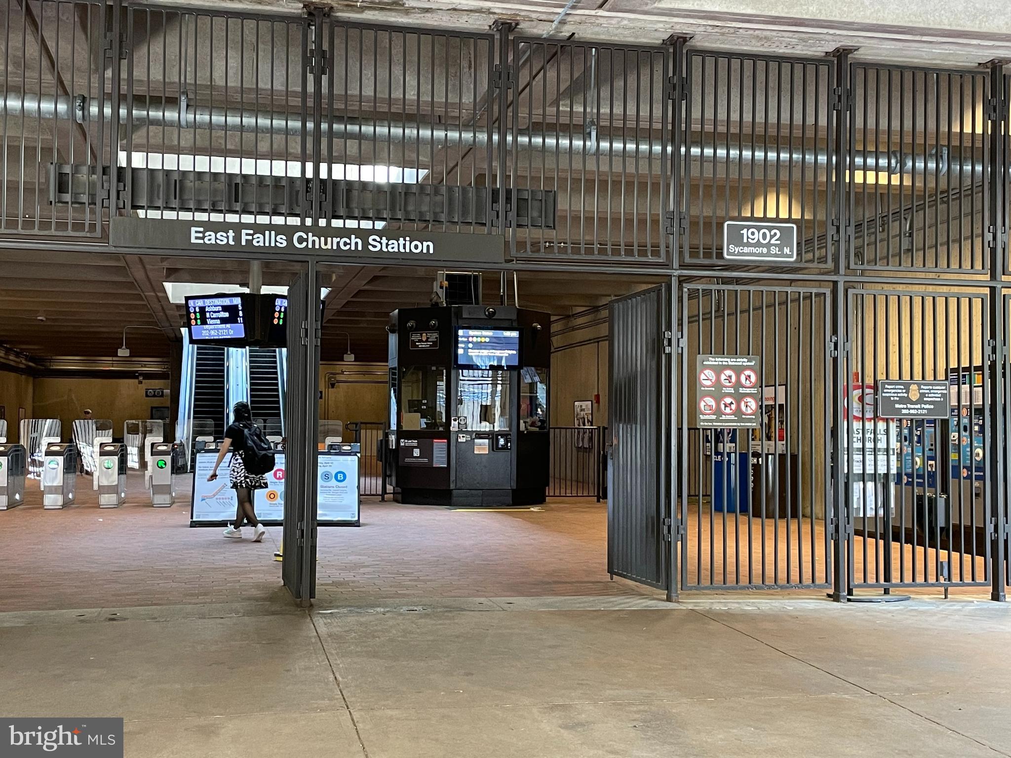 WEST LAWN - Residential