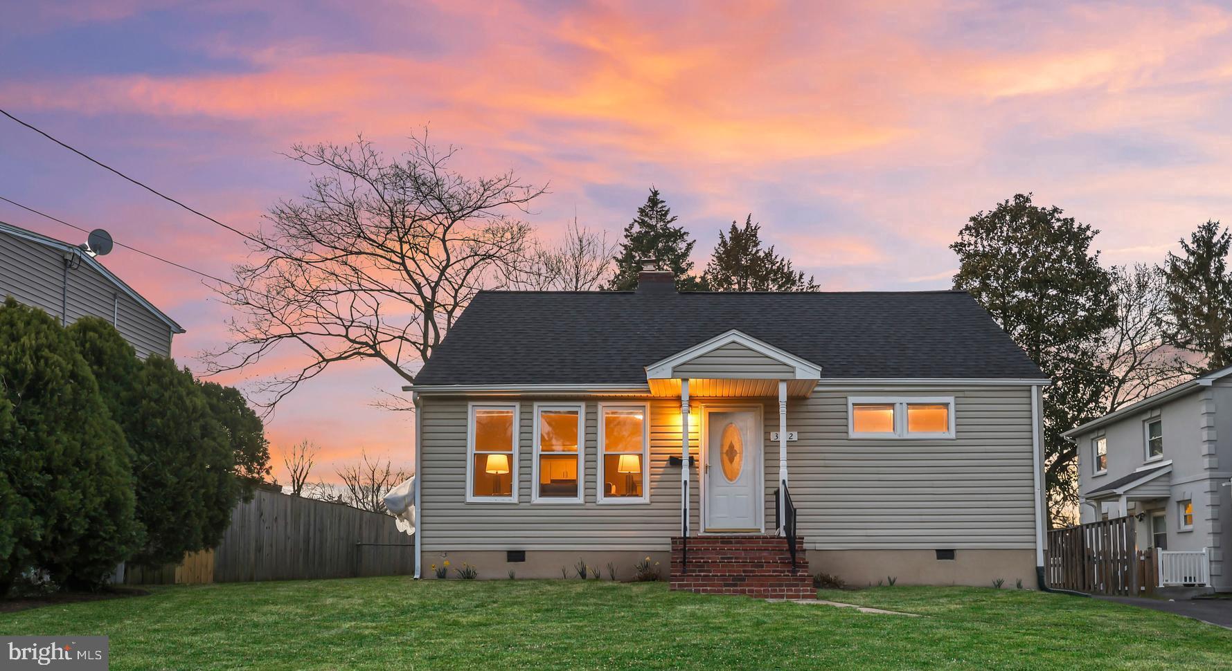 WEST LAWN - Residential