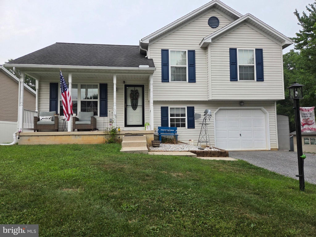 Photo of 136 S Phillips Ave, WAYNESBORO, PA 17268 (MLS # PAFL2036252)
