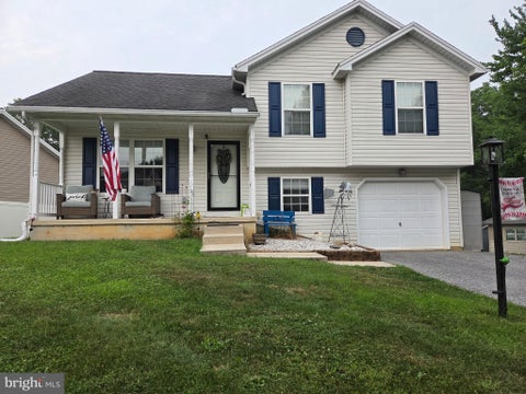 Homes For Sale - 136 S Phillips Avenue Ave<br/> WAYNESBORO, PA 17268