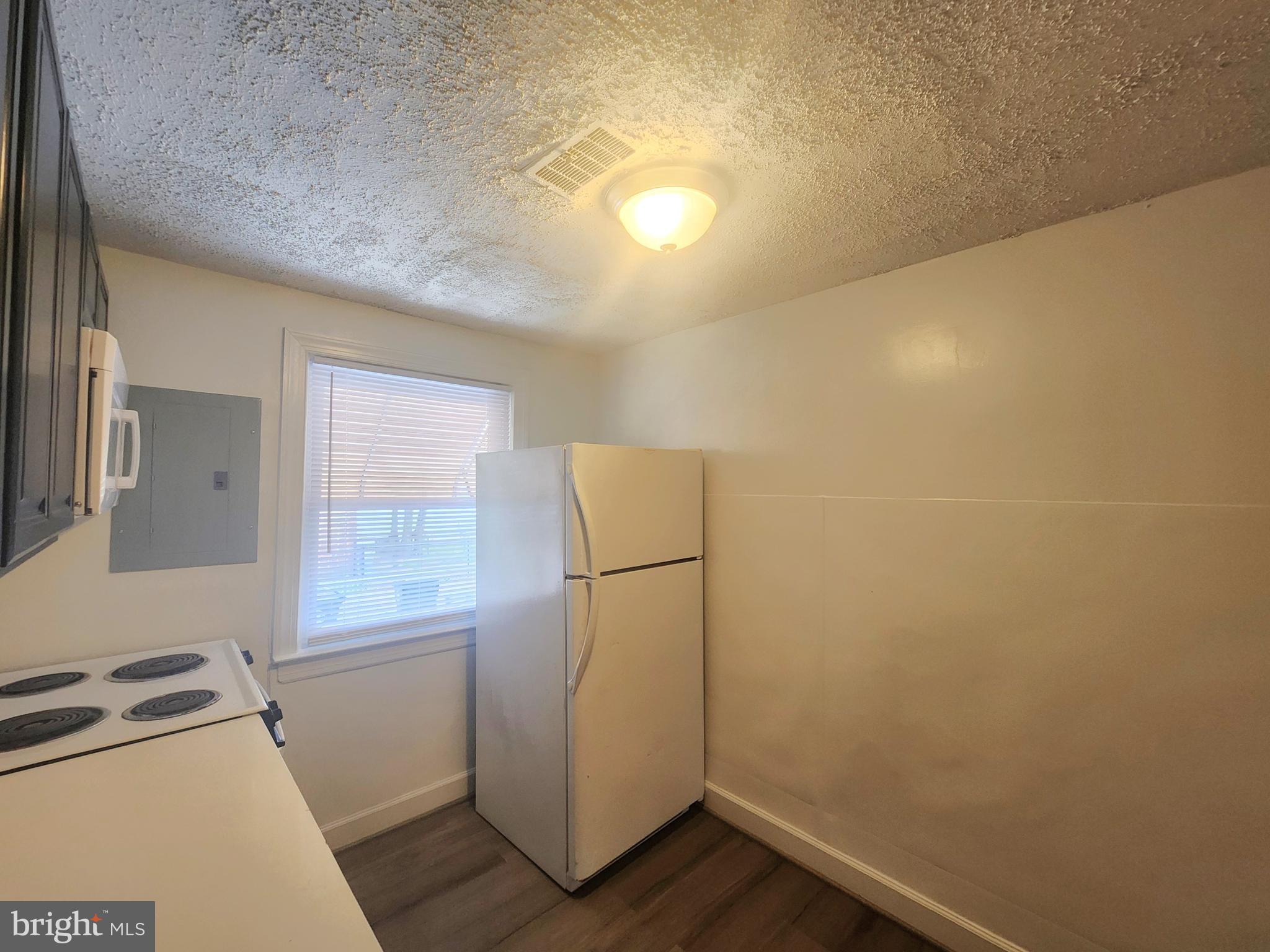 CARVER MANOR - Residential Lease