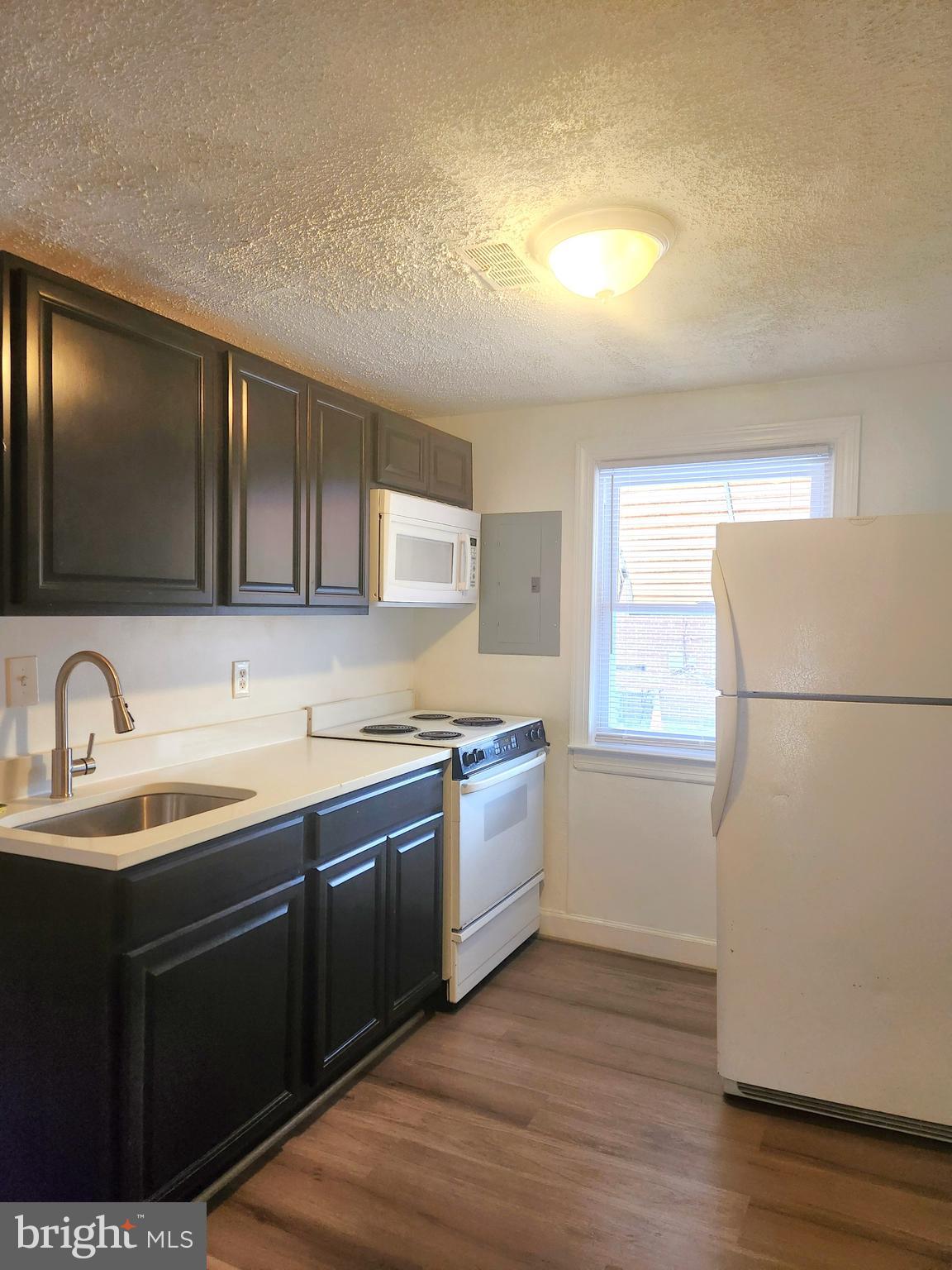 CARVER MANOR - Residential Lease