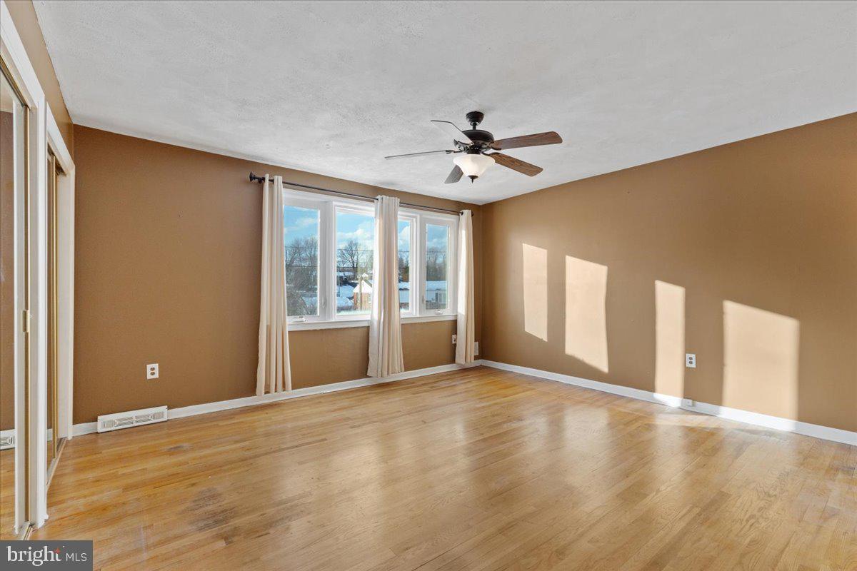 CRESTVIEW MANOR - Residential