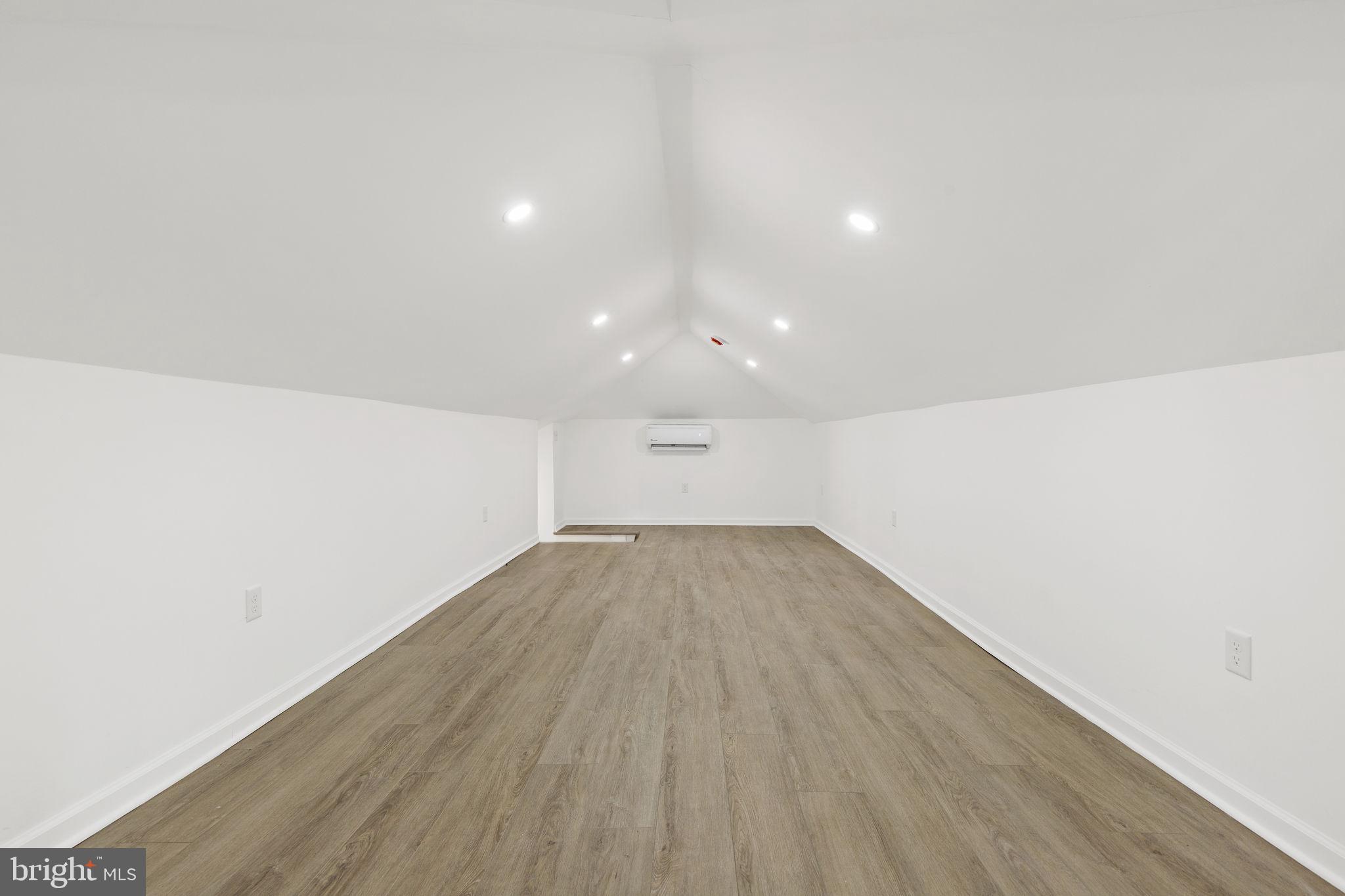 HAMILTON HEIGHTS - Residential