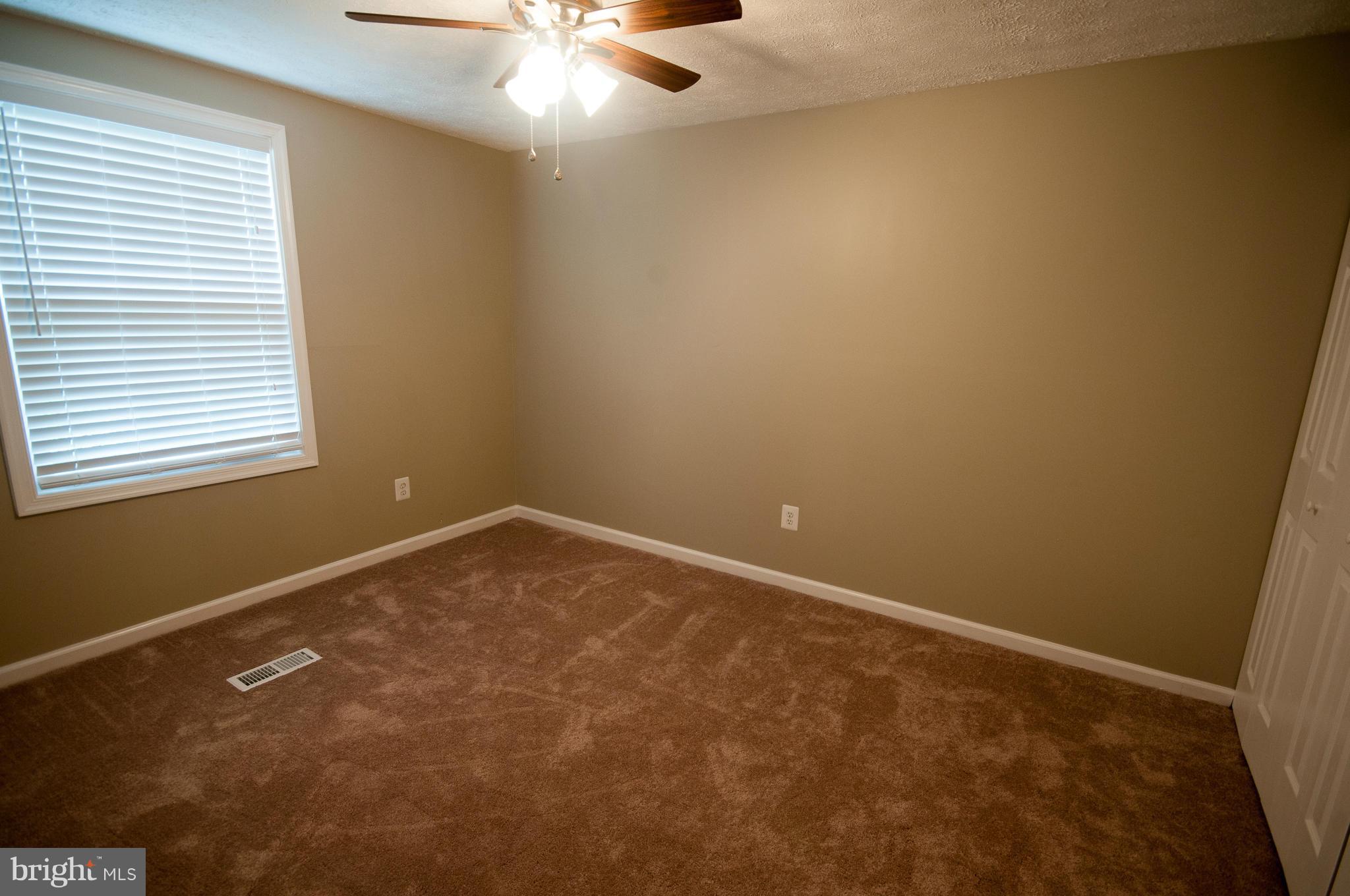 HARMANS WOODS - Residential