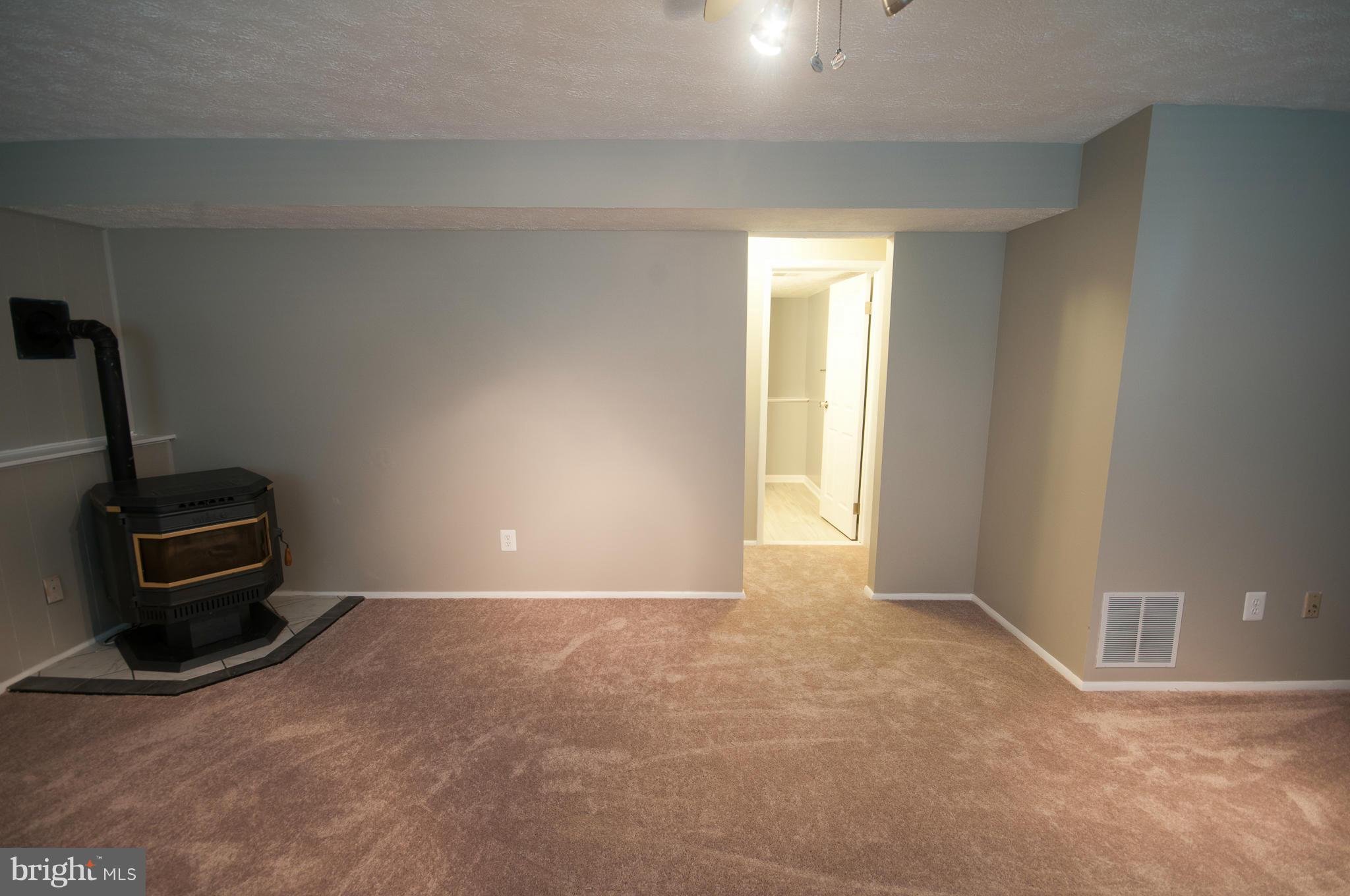 HARMANS WOODS - Residential