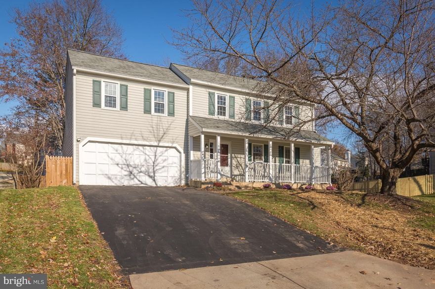 Cul-de-sac Home in sought after Fair Oaks Estates * 4 Bedrooms * 3 1/2 Baths * Finished Basement with Built Ins * New Carpet * Newer SS Appliances * Newer Roof * 2 Car Garage w/ Workshop * Desired Navy/Franklin/Oakton Pyramid * Commuters Delight- FFX Cty Pkwy, I66, Reston, Dulles, Fair Oaks Hospital