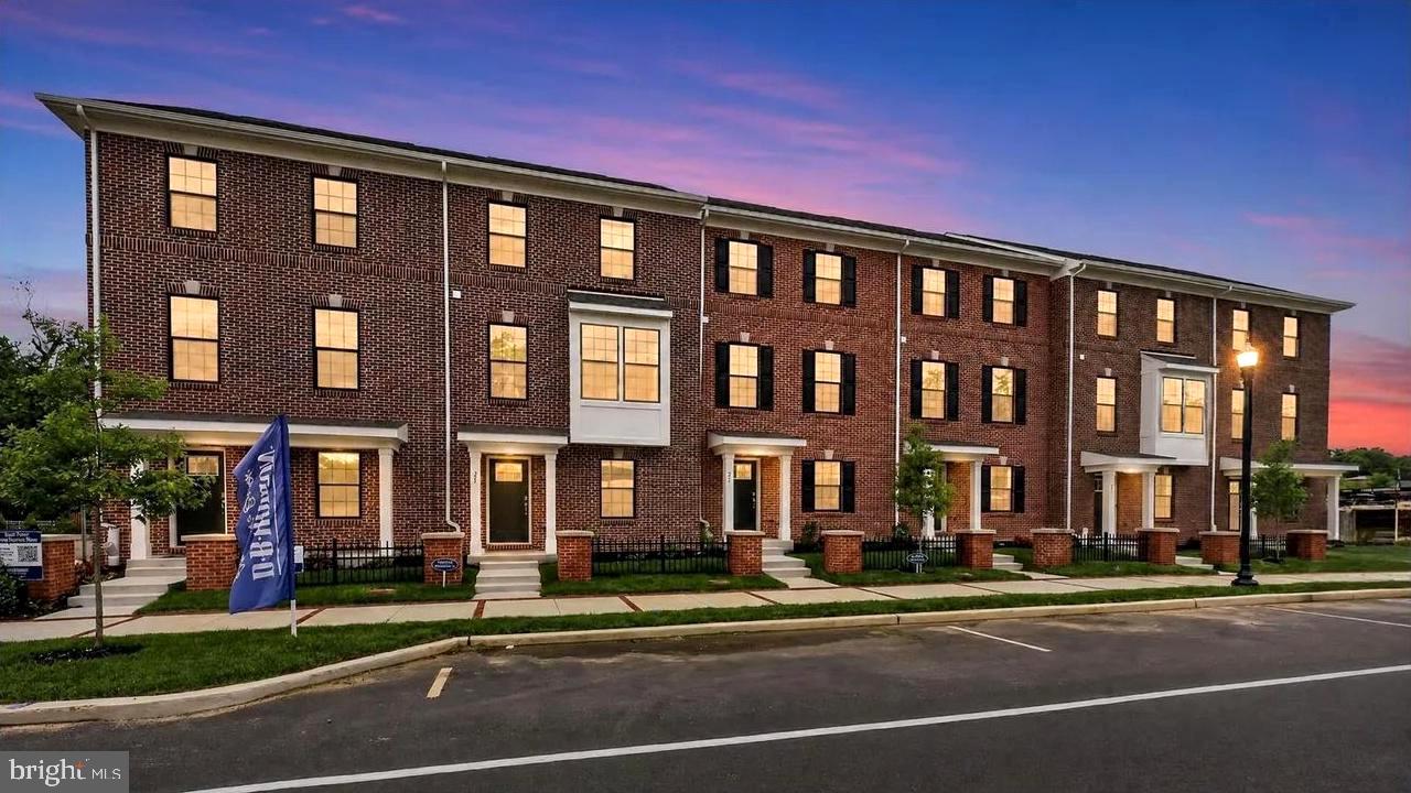11 SPENCER WAY