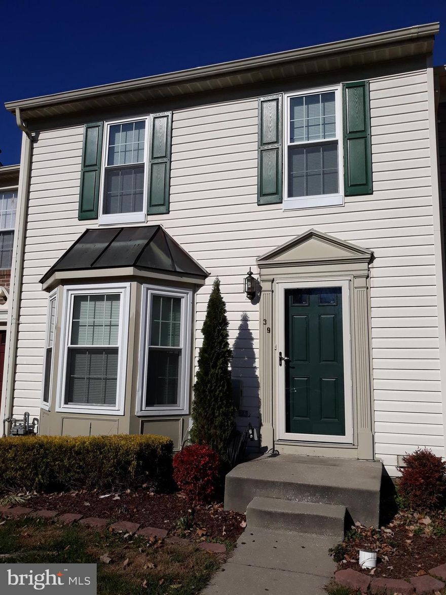 Under contract. Great house, move in ready. Bank appraised value $189,900.  Price listed is Bank Approved  price! Instant equity. Short sale in process, Waiting on serious buyer.