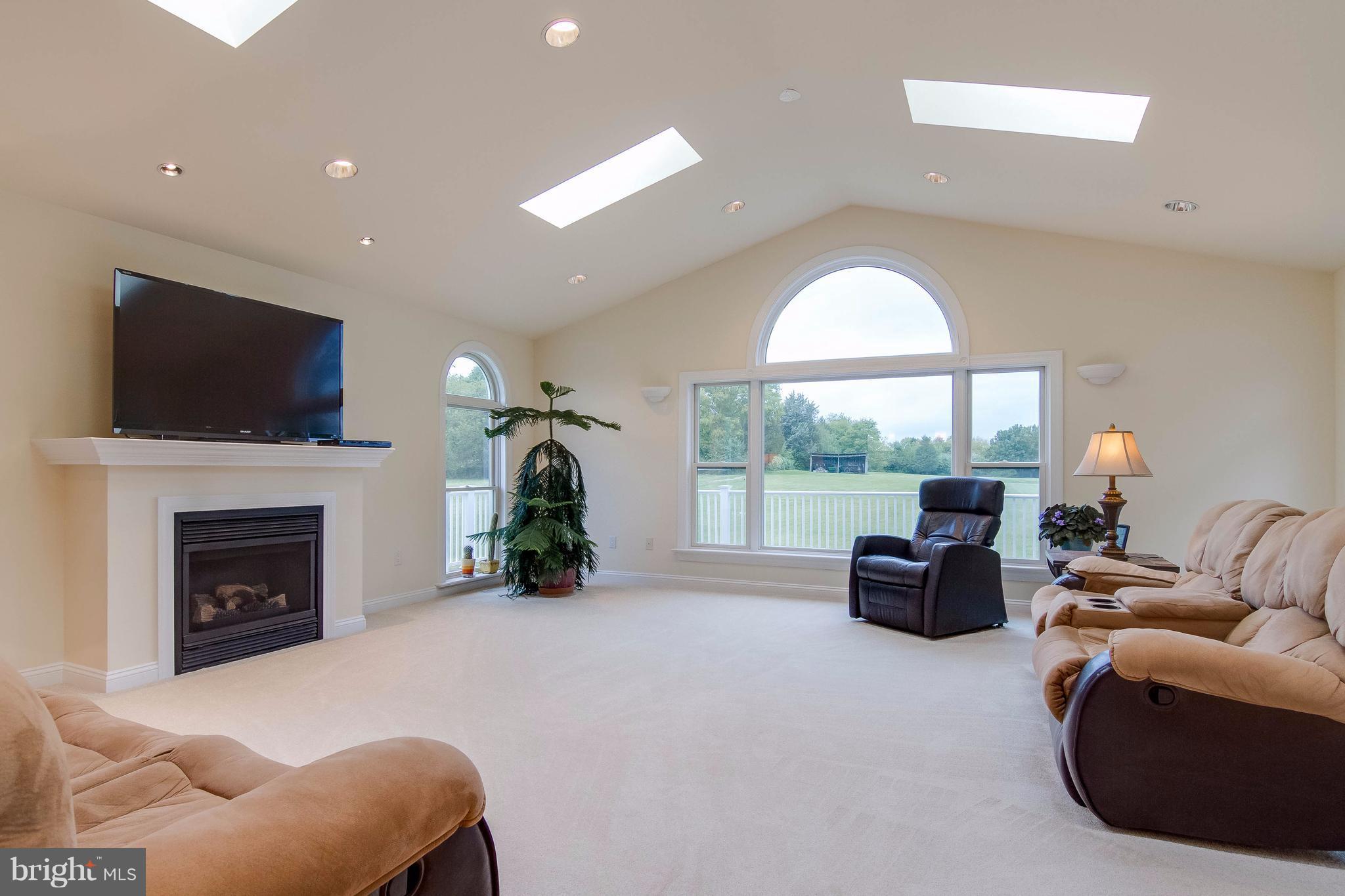 HIGHLAND FARM - Residential