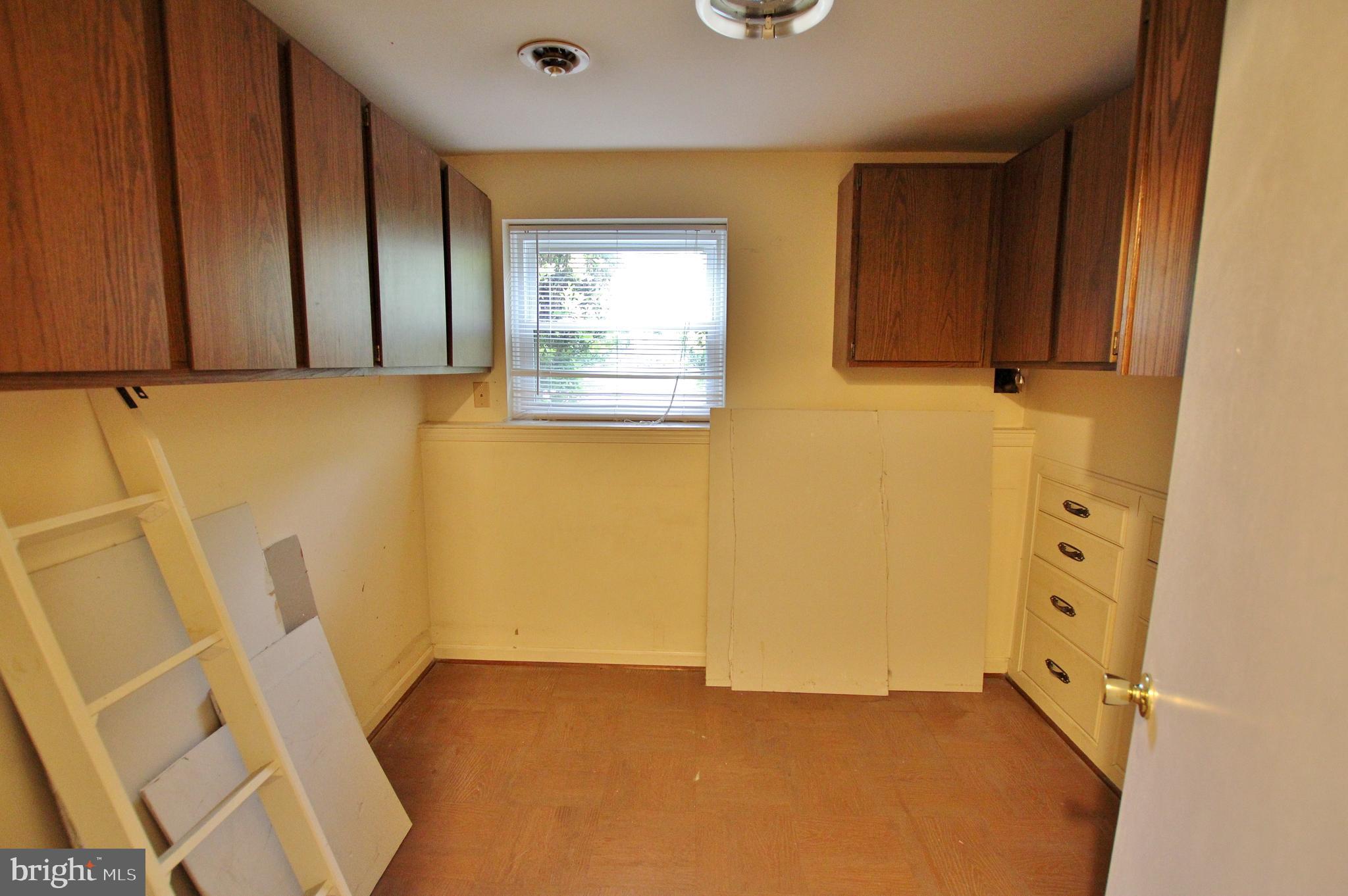 LAKE RIDGE- OAKWOOD - Residential Lease