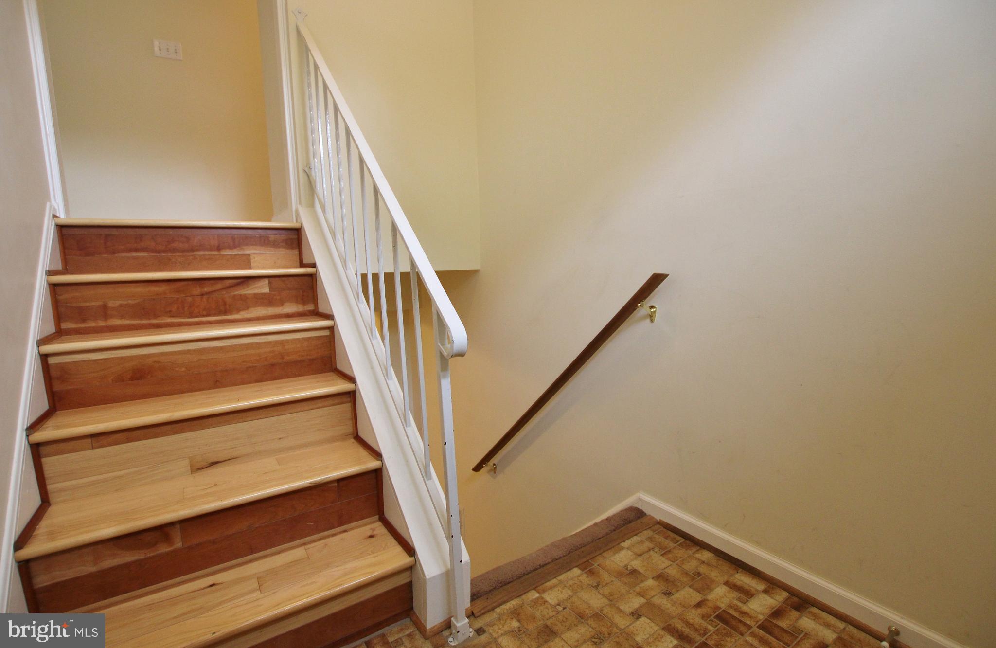 LAKE RIDGE- OAKWOOD - Residential Lease