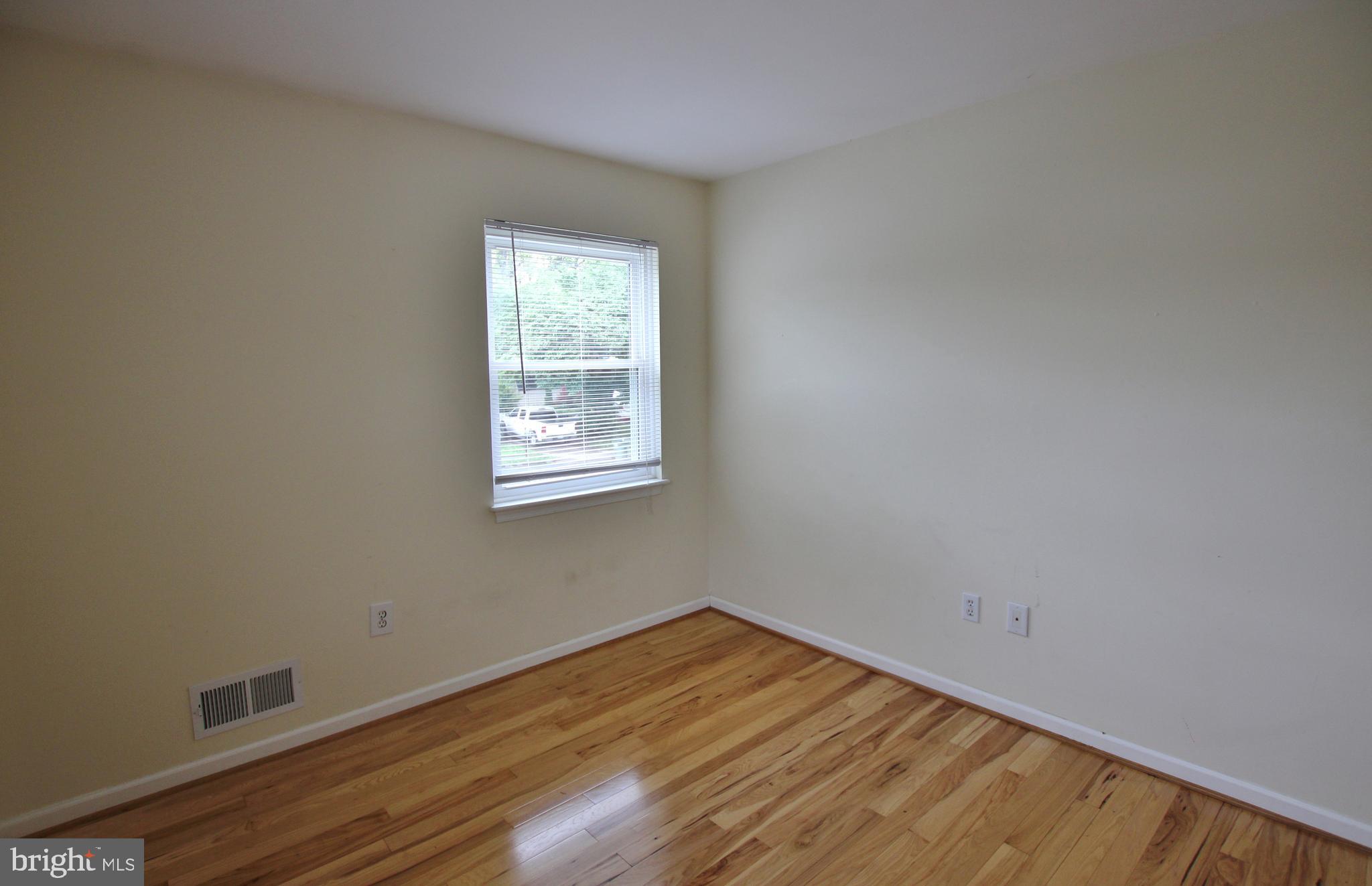 LAKE RIDGE- OAKWOOD - Residential Lease