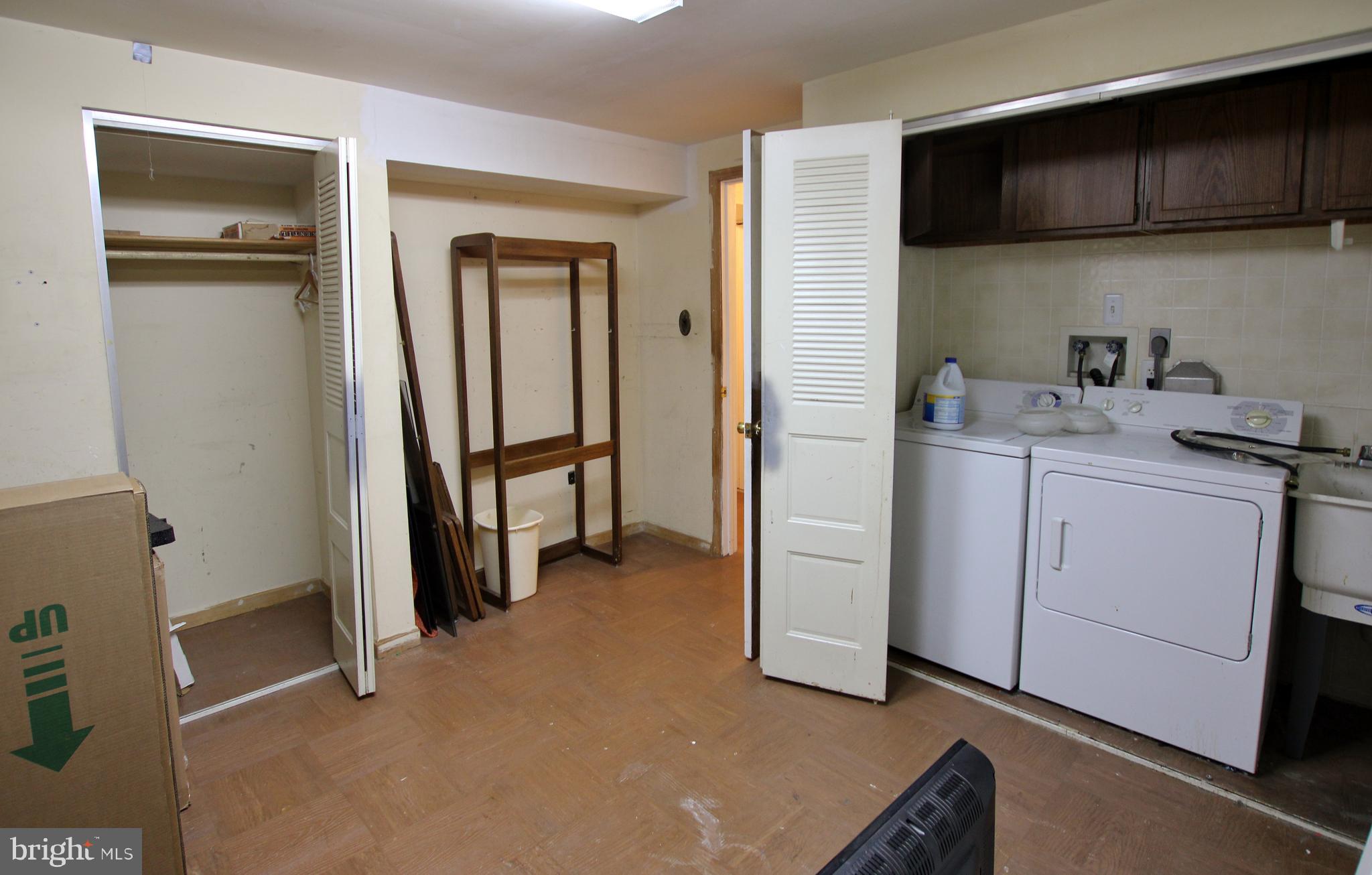 LAKE RIDGE- OAKWOOD - Residential Lease