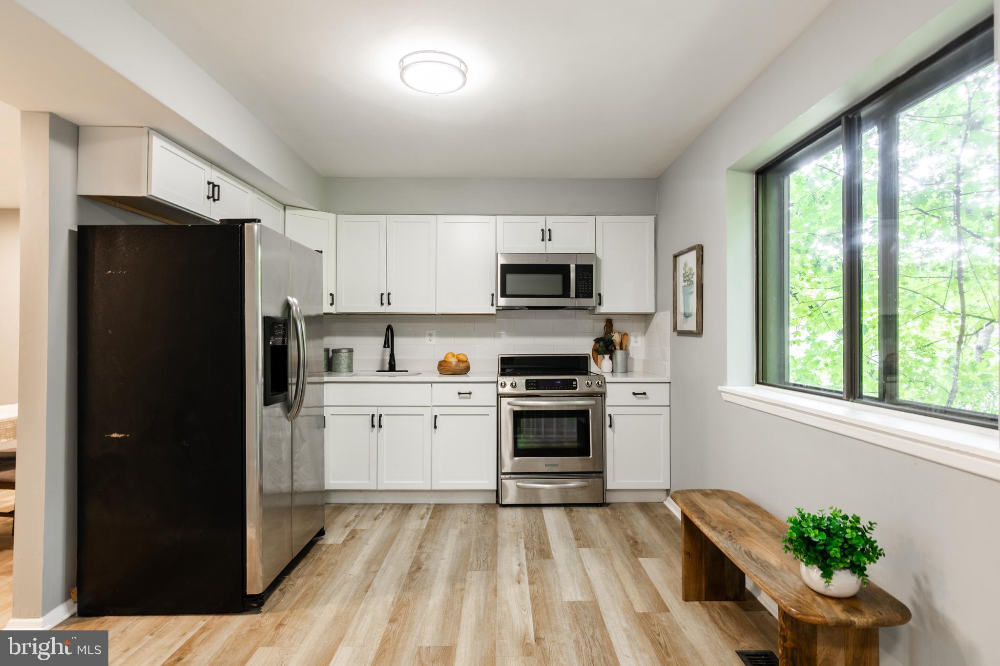 7374 HICKORY LOG CIRCLE