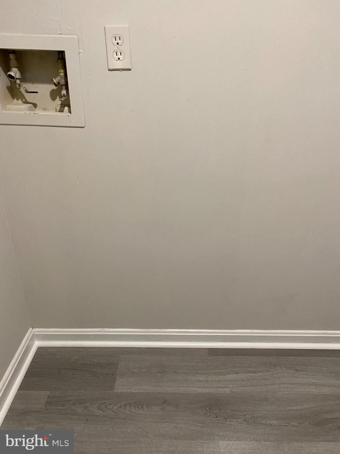 OLDE GREENWICH - Residential