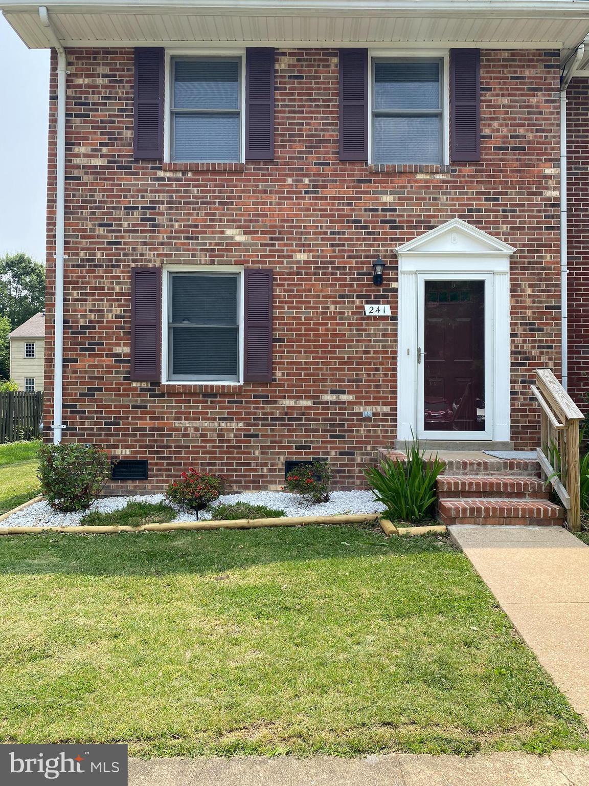 OLDE GREENWICH - Residential